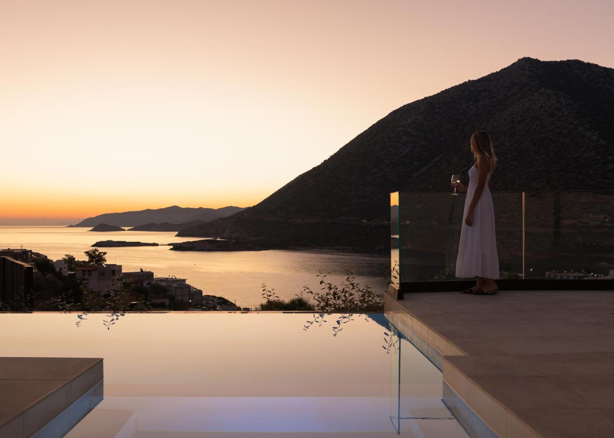 Cueva Villas, With Pool, Seaviews & Close To Sea, By Thinkvilla Villa *