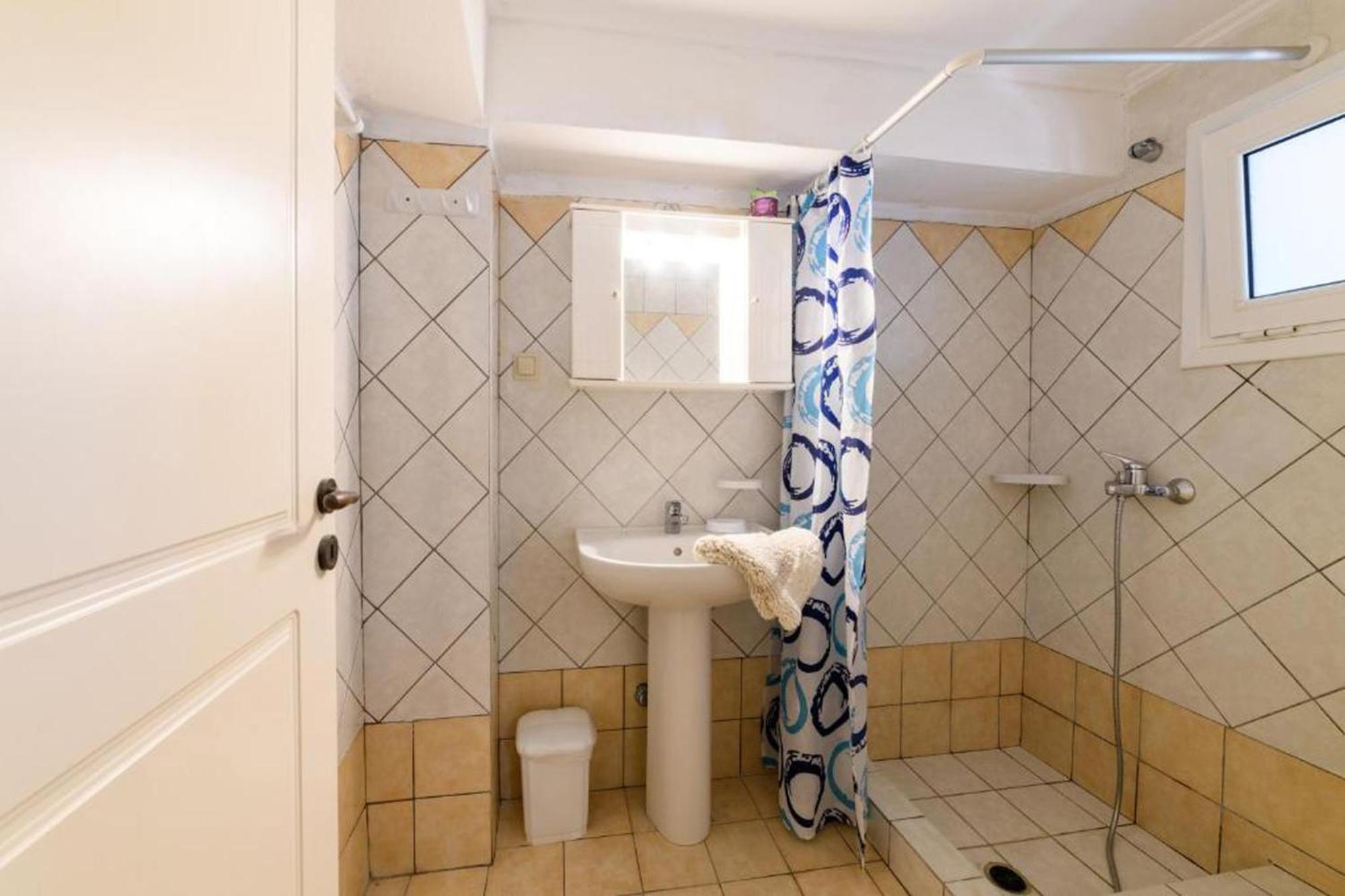Apartment House Tolis -