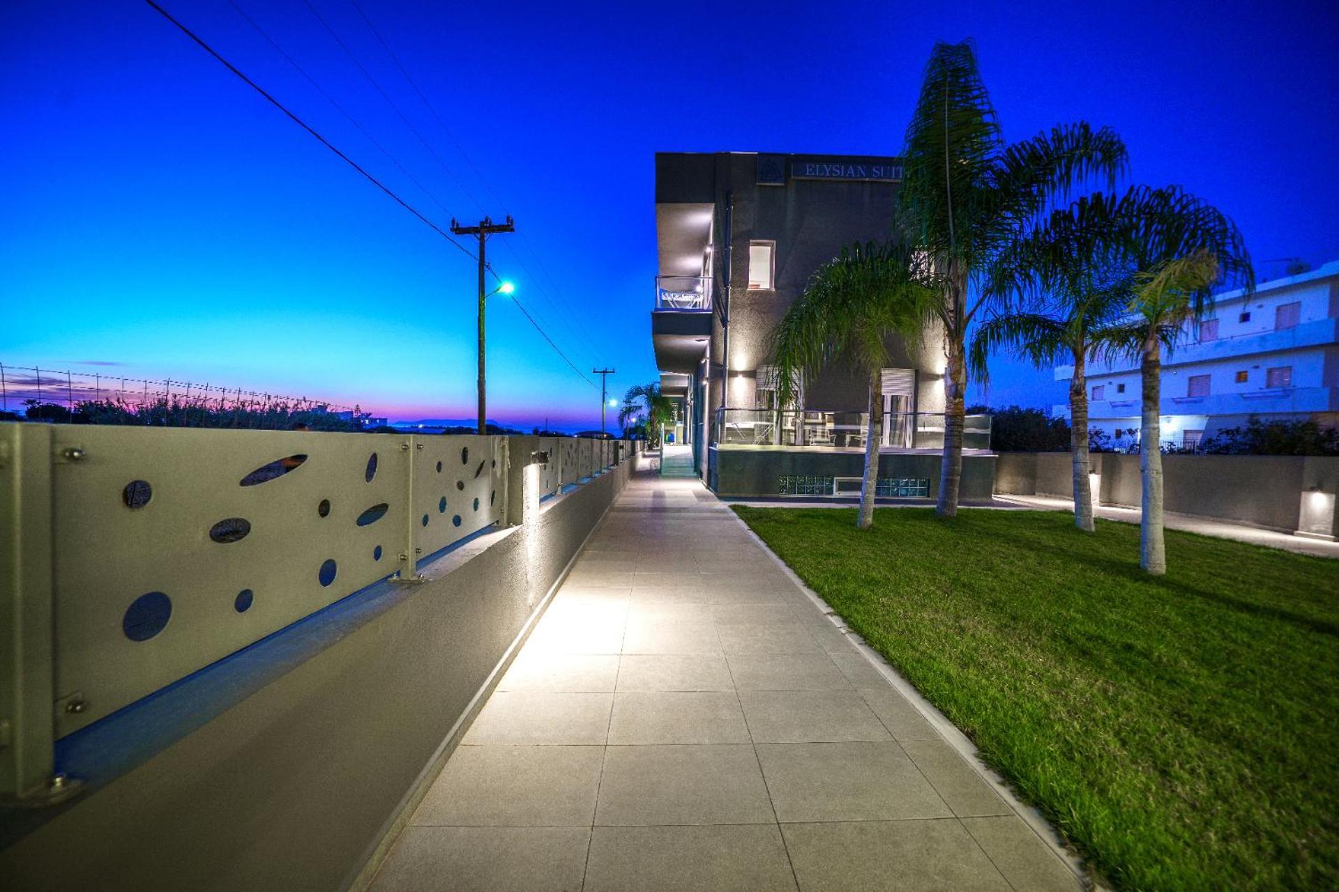 Elysian Apartment *