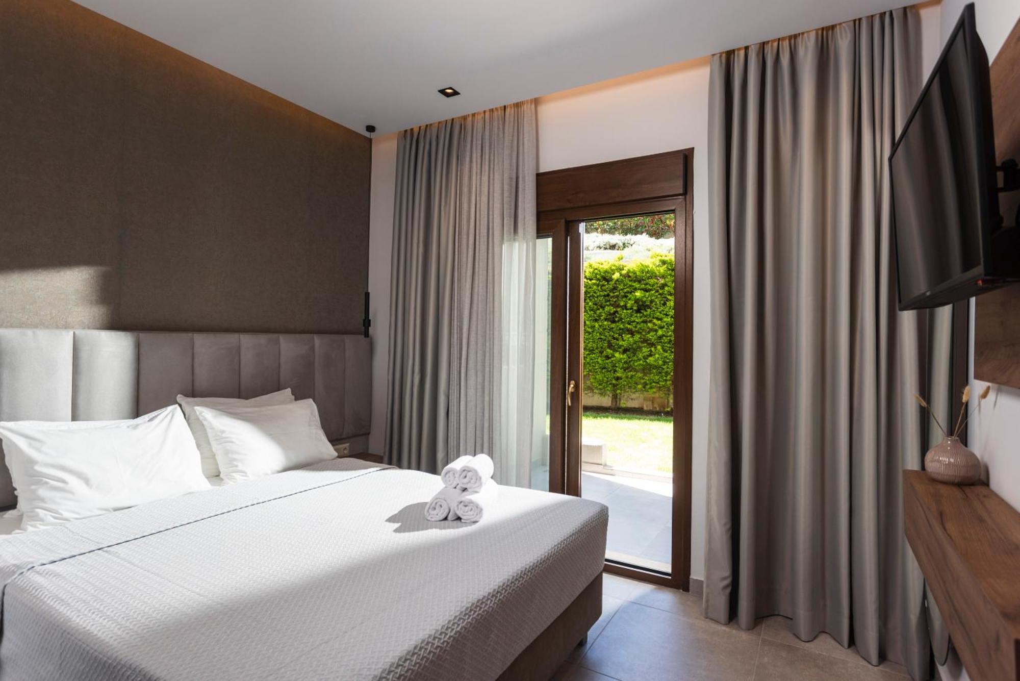 Anna Maria Paradise Aparthotel Pefkochori