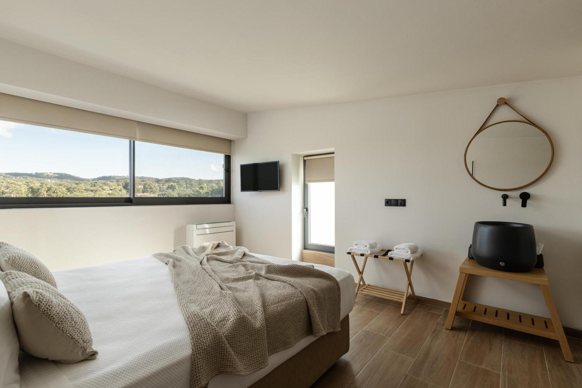Aerial - Sea & Gaze With Daily Housekeeping By Etouri