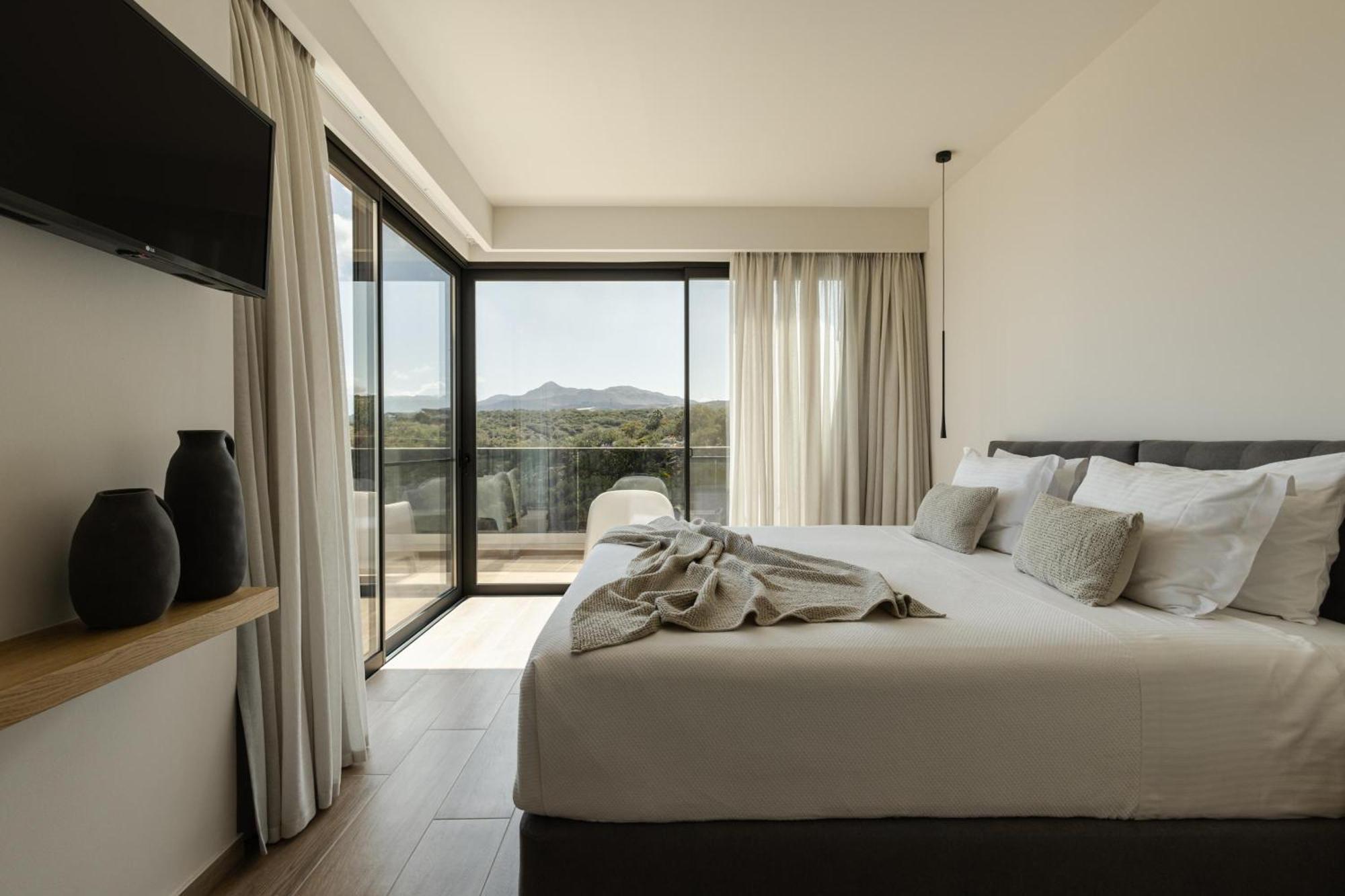 Aerial - Sea & Gaze With Daily Housekeeping By Etouri Villa *