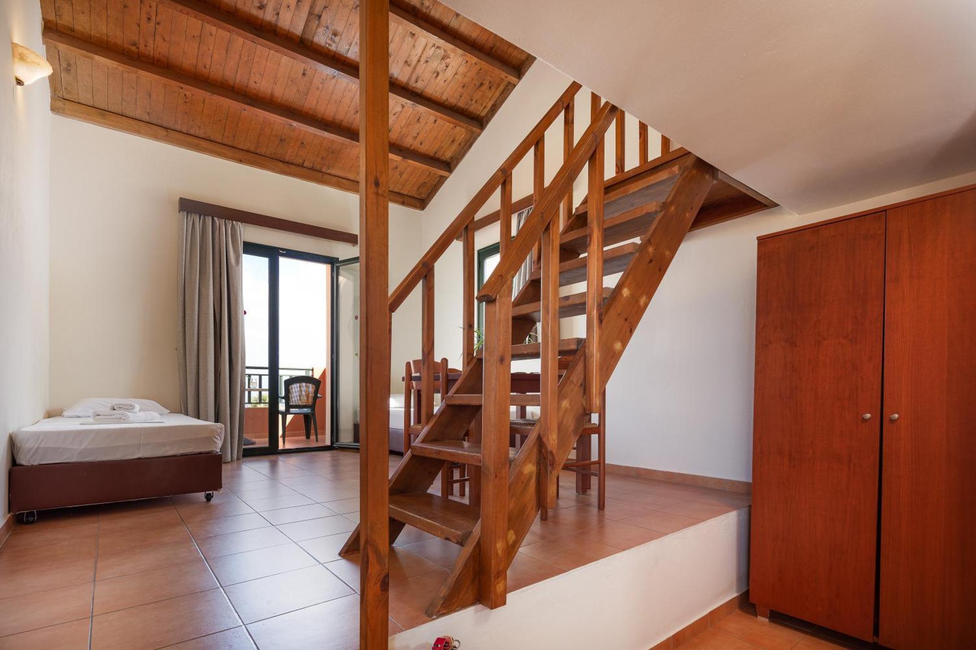 Dia Aparthotel