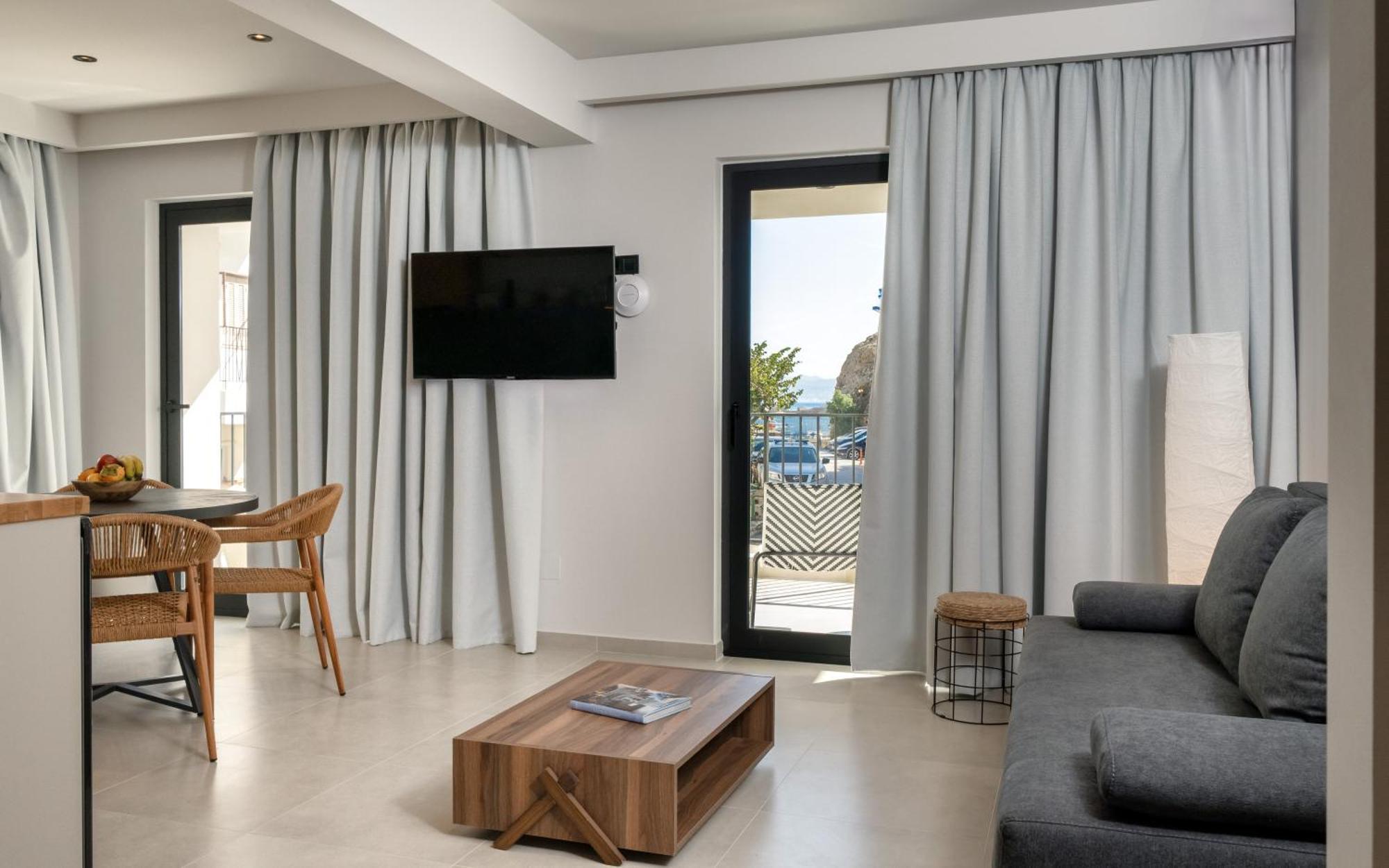Rea Boutique Aparthotel Agia Galini (Crete)