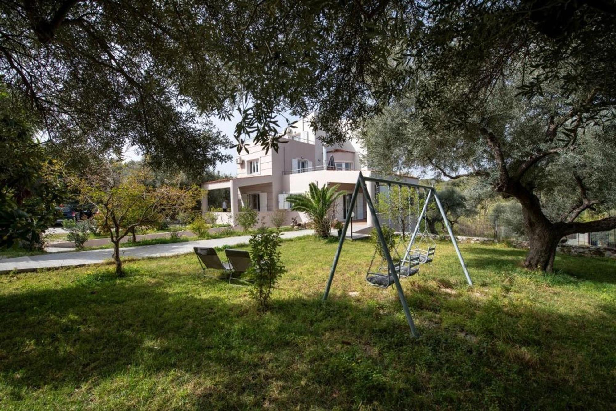 Hill Villa Daratsos