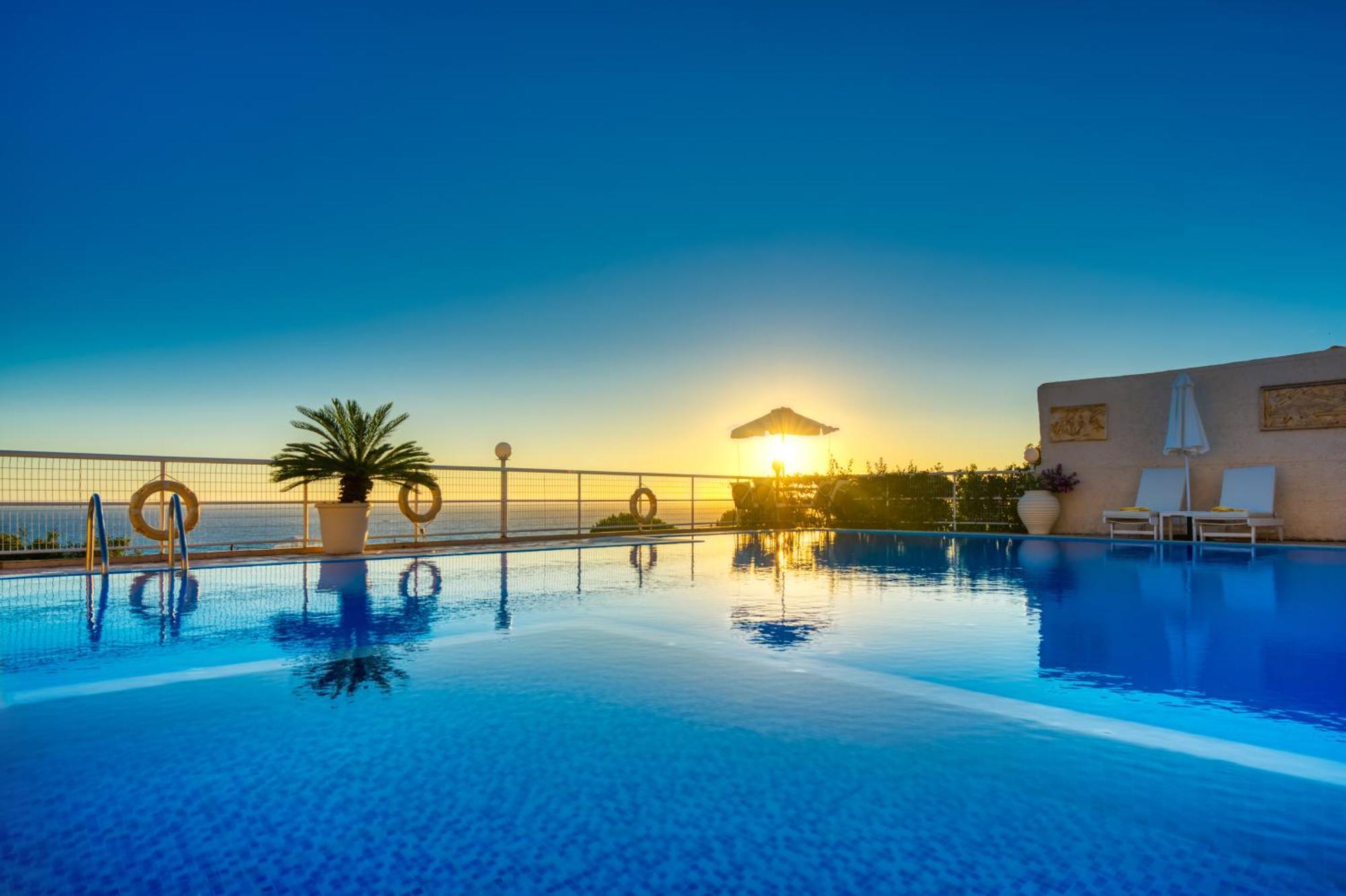 Sea View Paramonas Villa *
