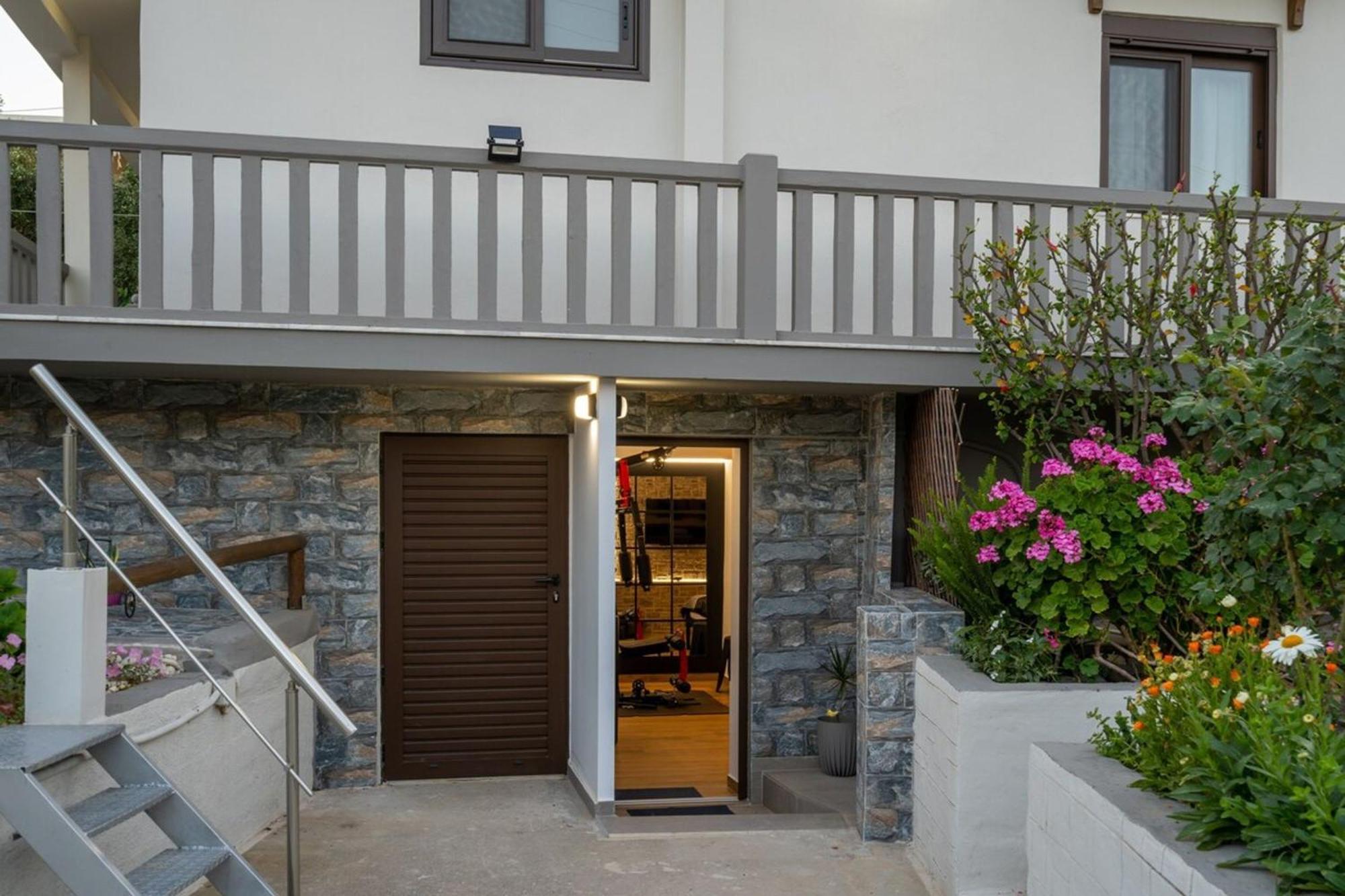 Santy - Gerani Holiday home