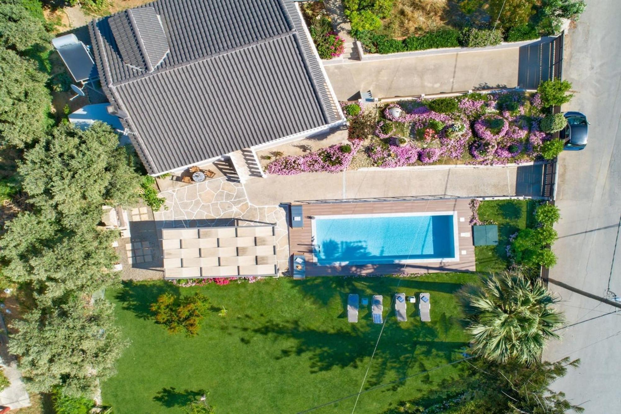 Santy - Gerani Holiday home