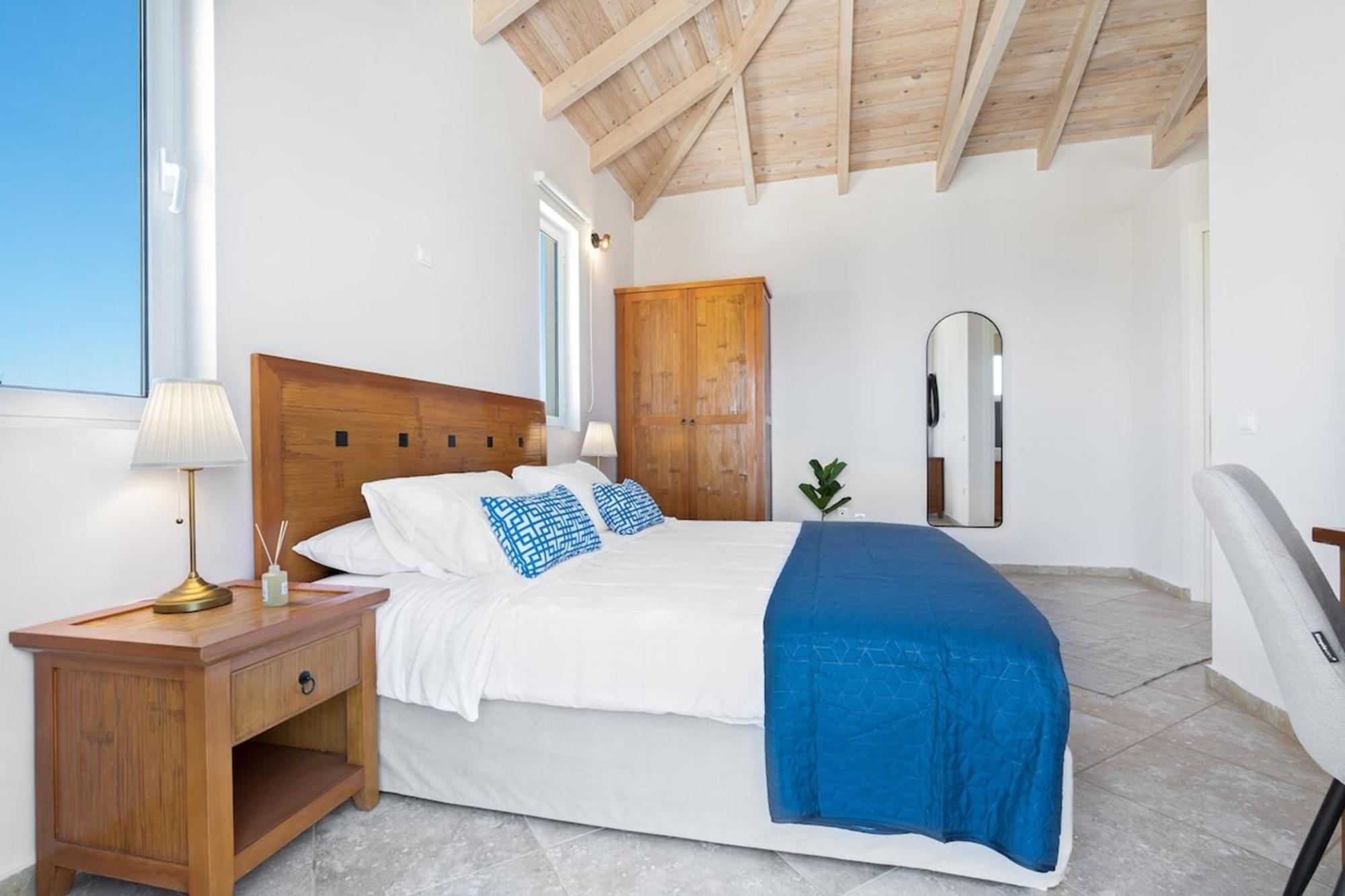 Hemera Ocean View Private Heated Pool