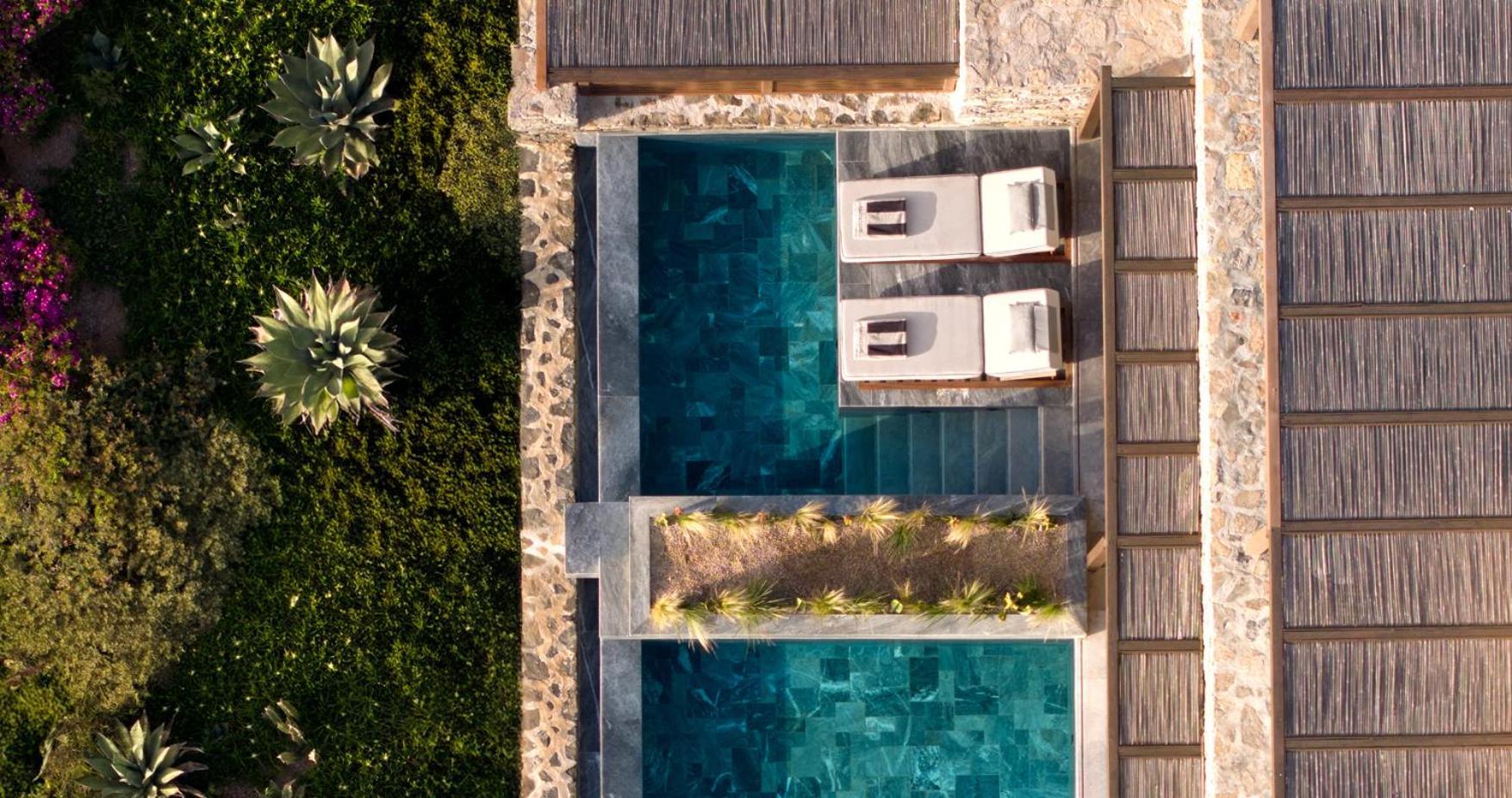 Resort Daios Cove 5*