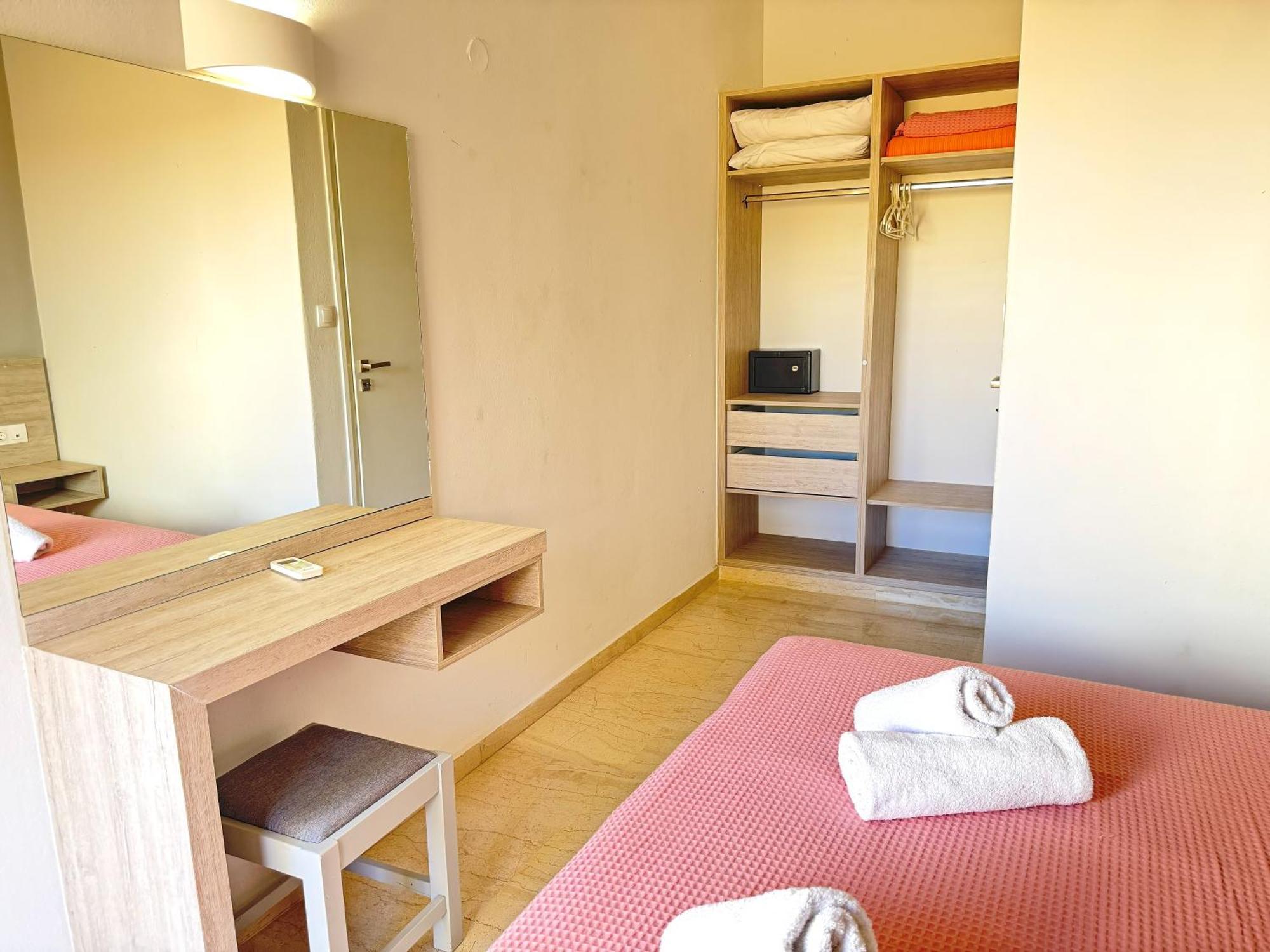 Aparthotel Domenica Rethymno (Crete)