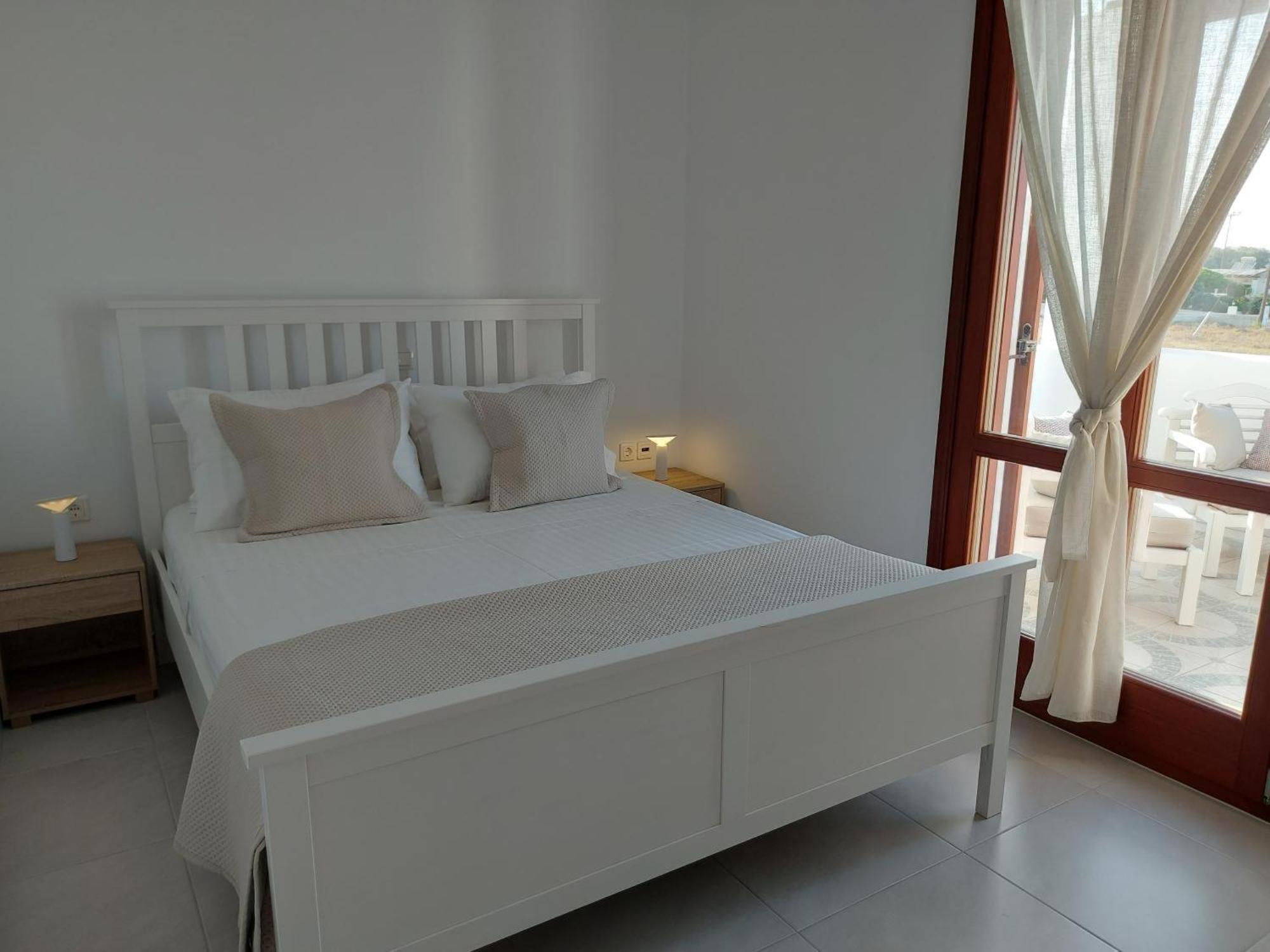 Front Pasithea Villa