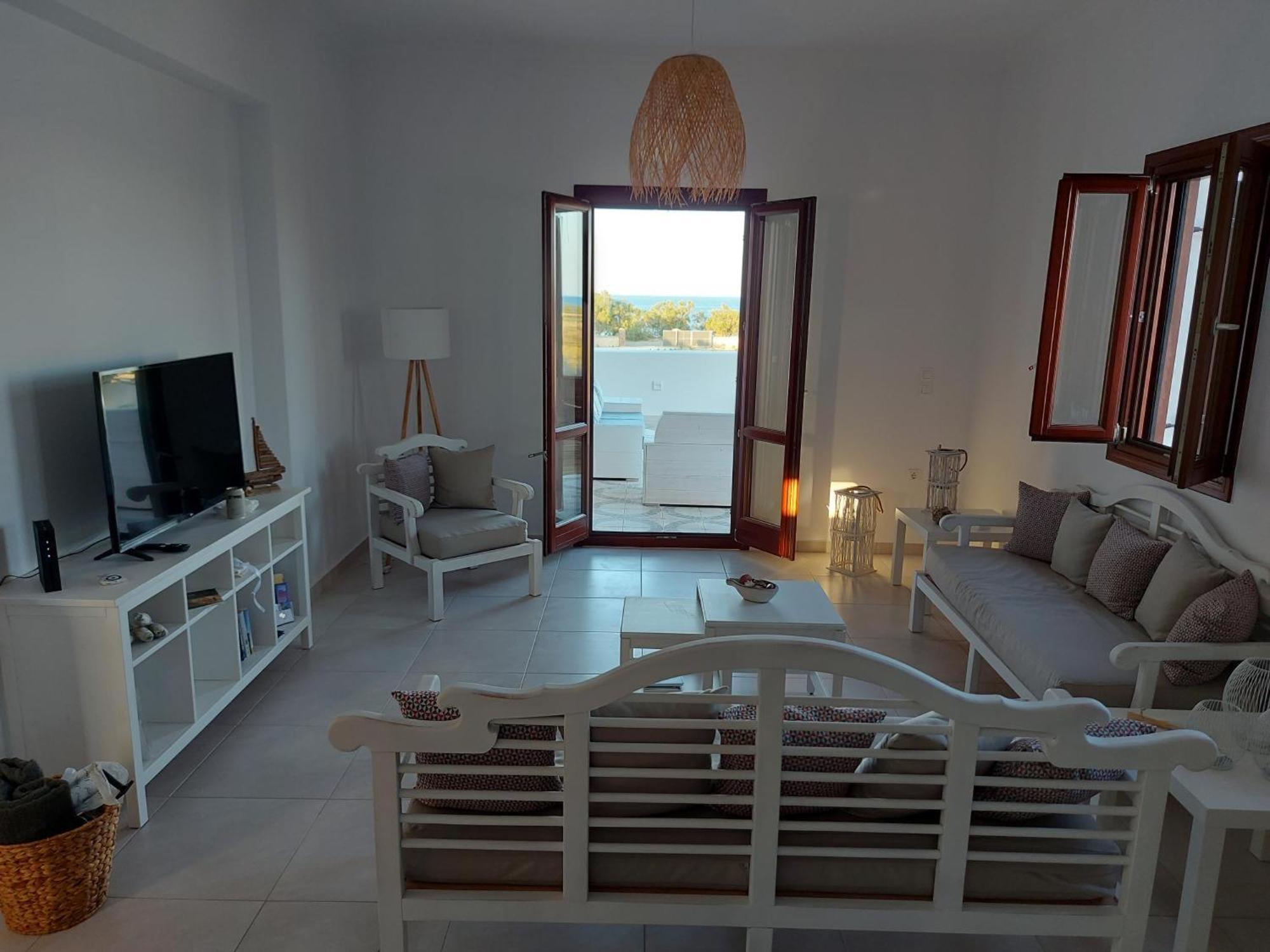 Villa Front Pasithea