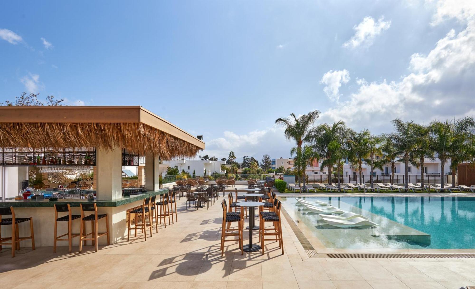 Resort Kyknos & 4*