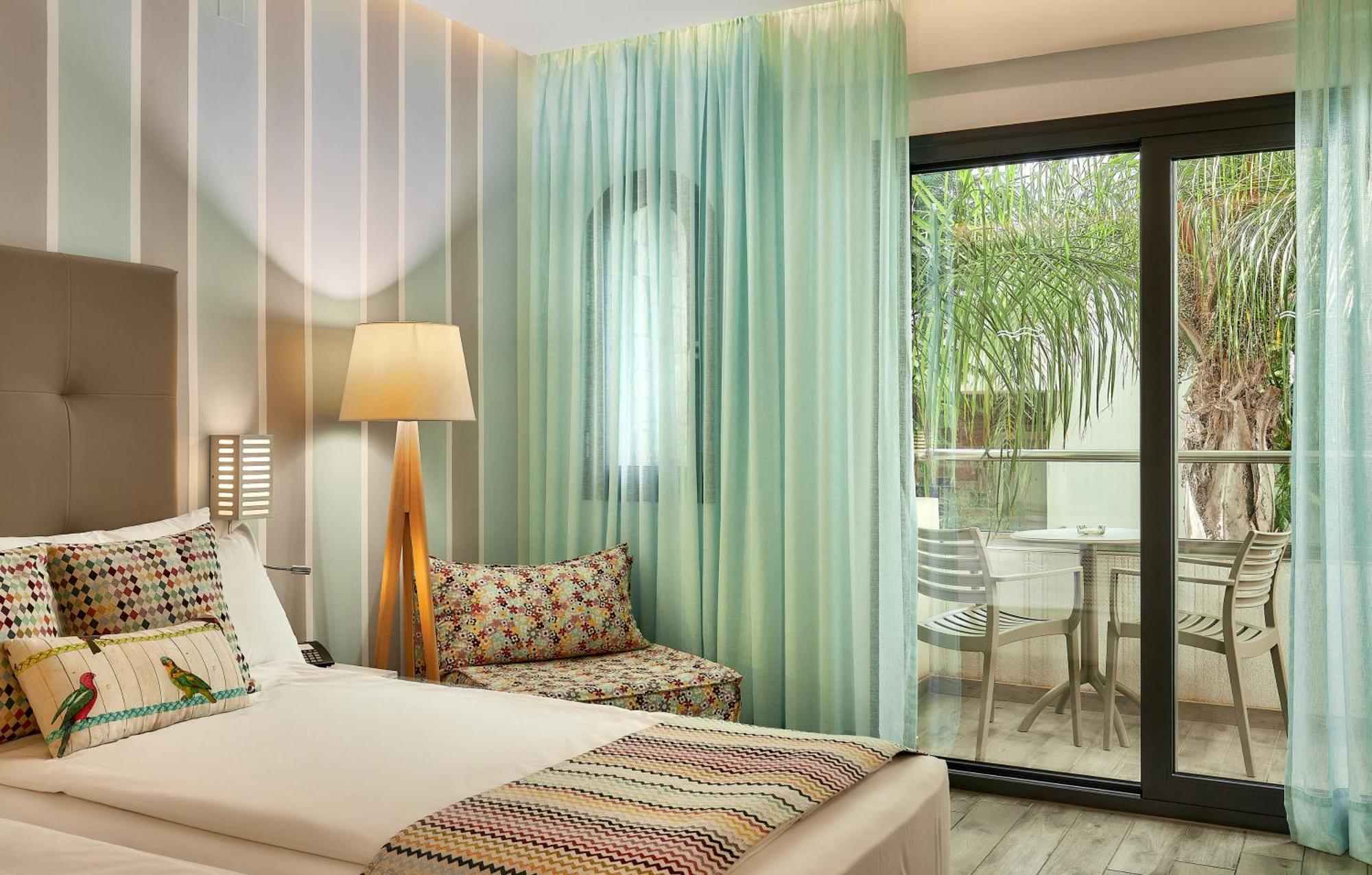 Resort Kyknos & 4*