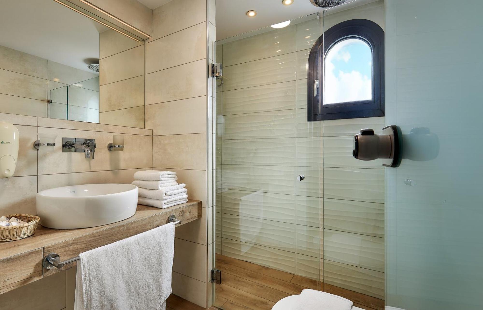 Kyknos & 4* Malia (Crete)