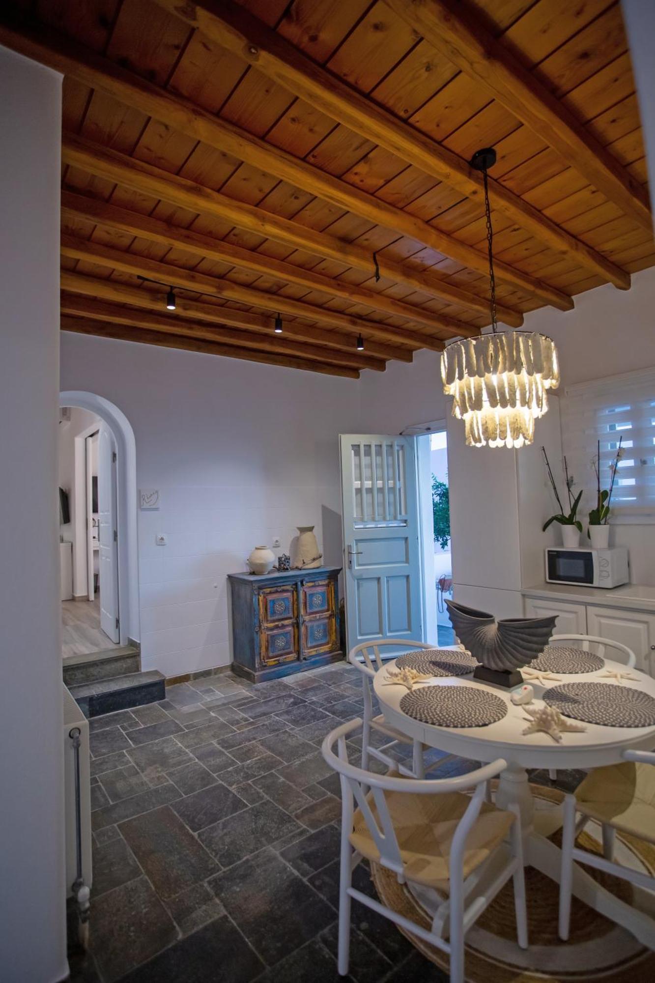 C Mykonos