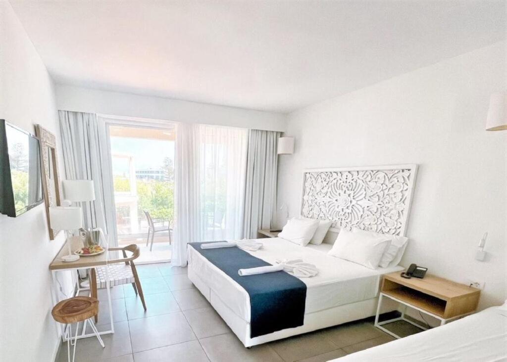 Hotel St Constantin Sea & 4*