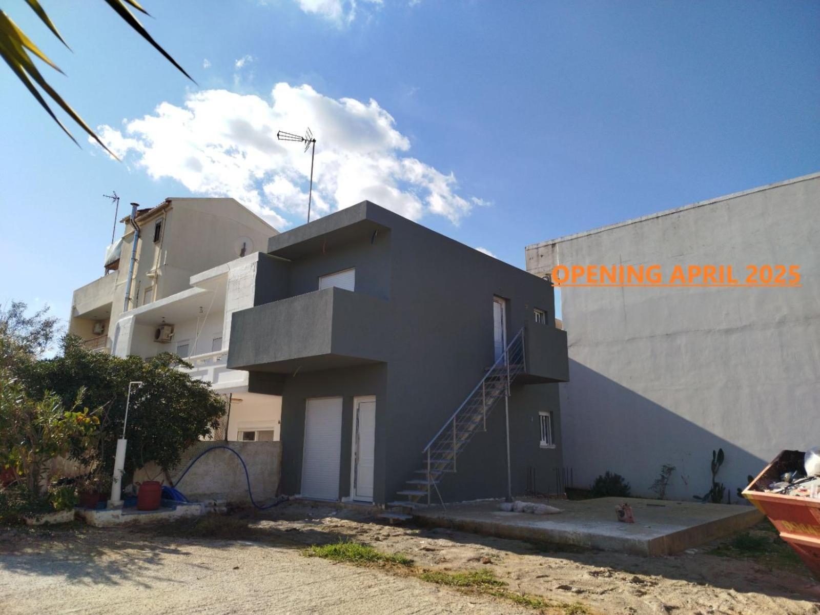 Zinovia Apartment