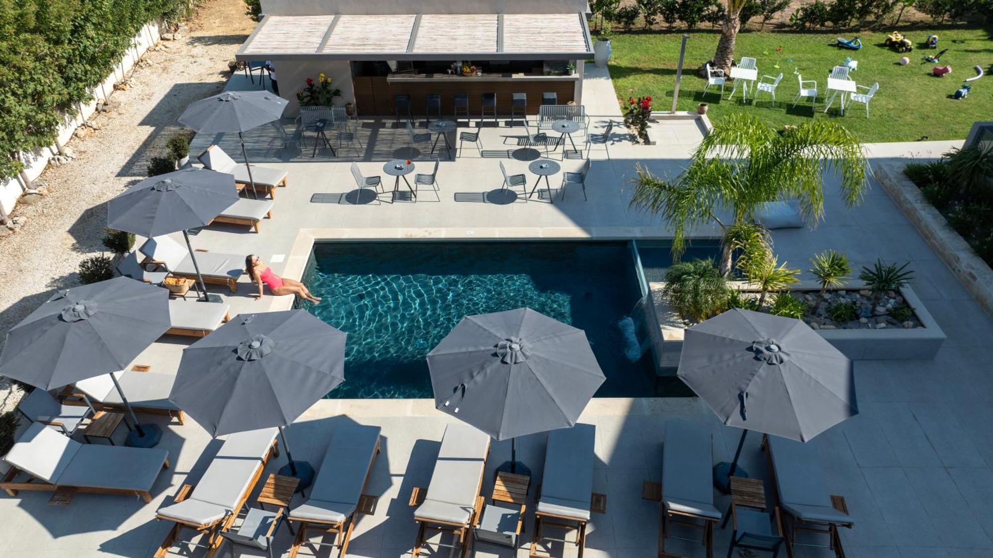 Eleanthi Modern Living