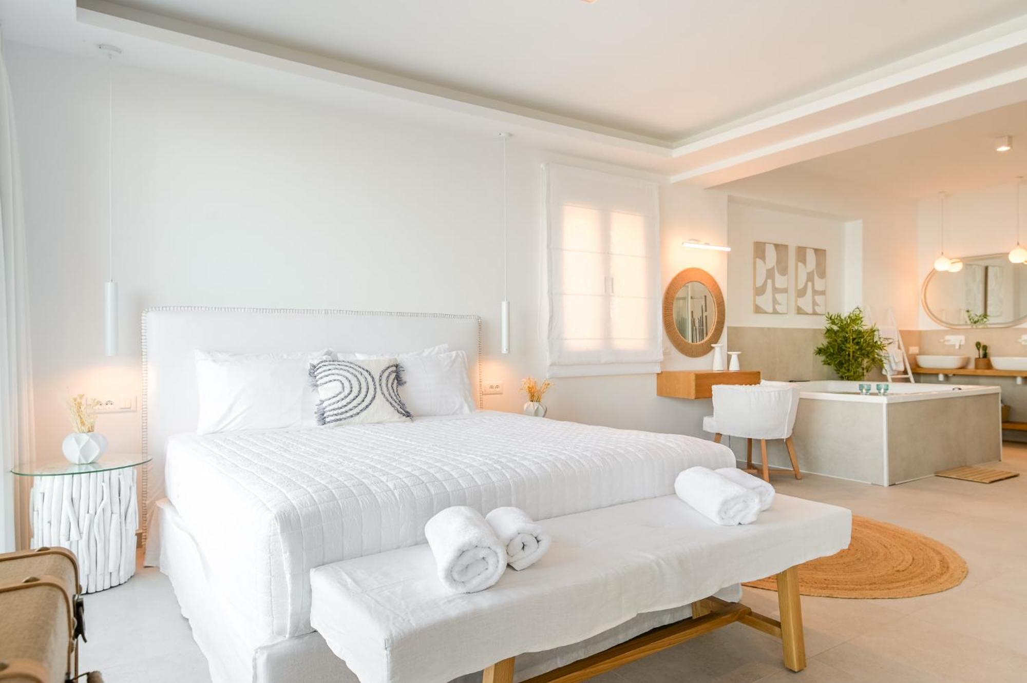 Achillion Luxury Corfu & Apartment