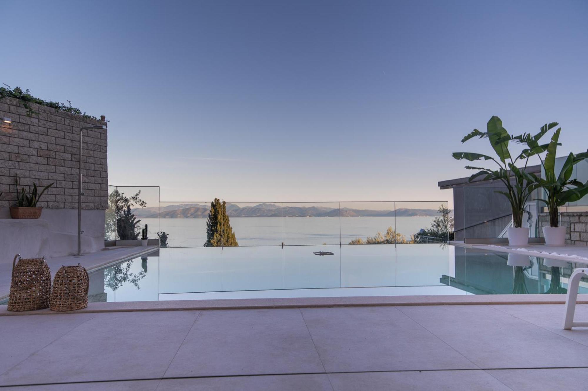 Achillion Luxury Corfu & * Perama (Corfu)