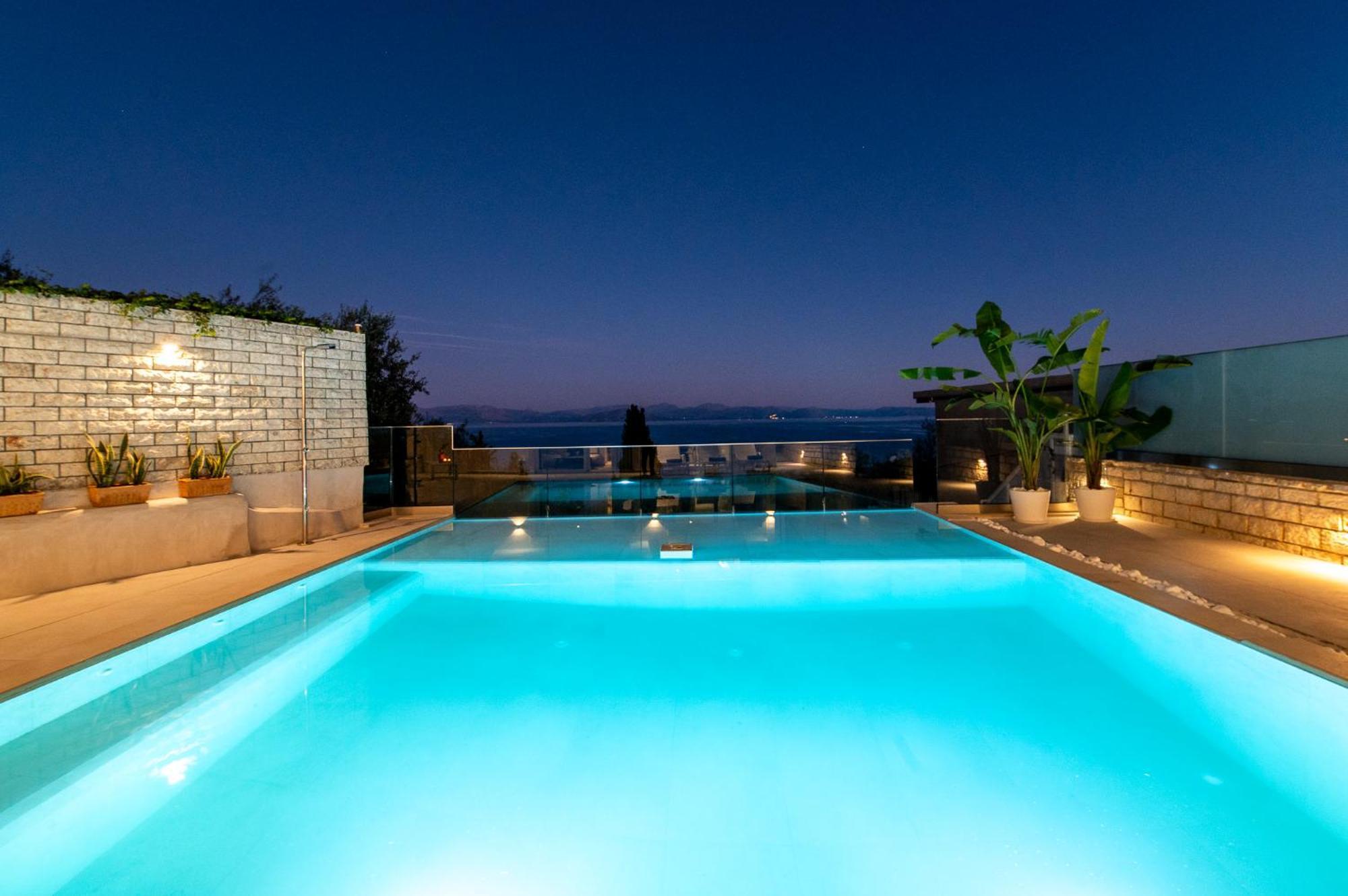 Achillion Luxury Corfu & Apartment Perama (Corfu)