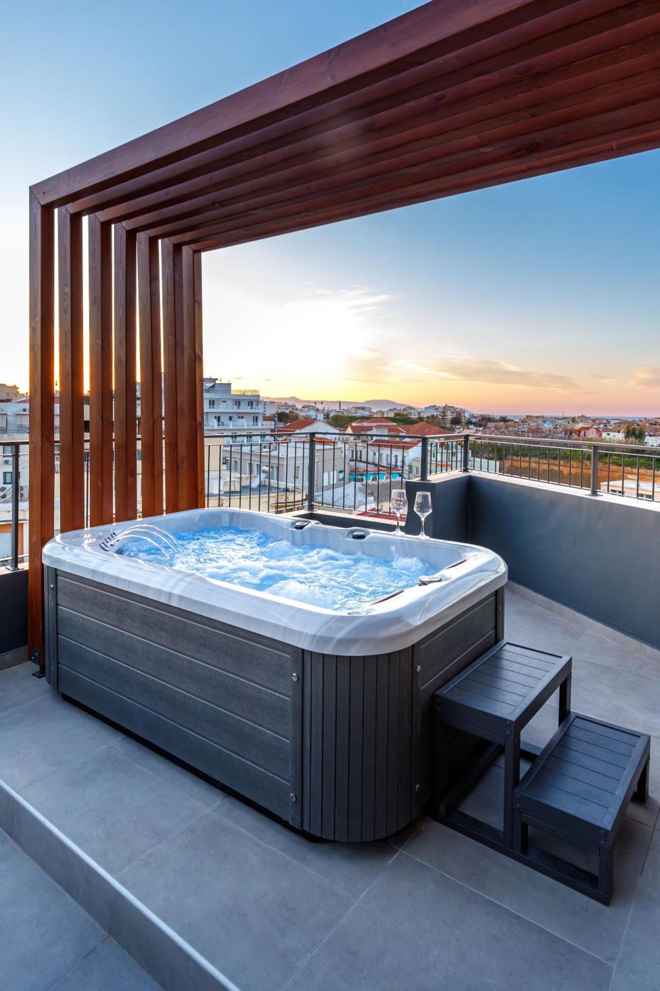 Anele Luxury - Roof Jacuzzi Apartment Chania (Crete)