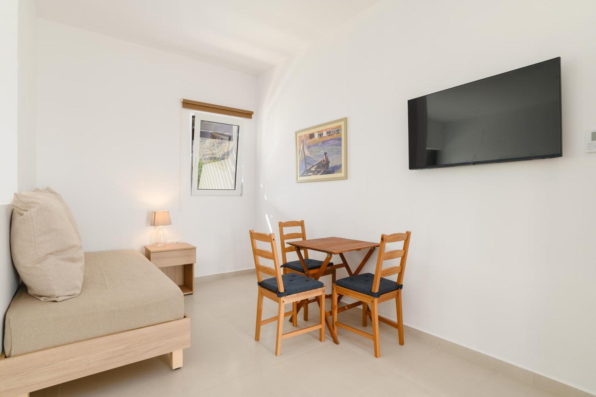 Matina Pefkos Aparthotel