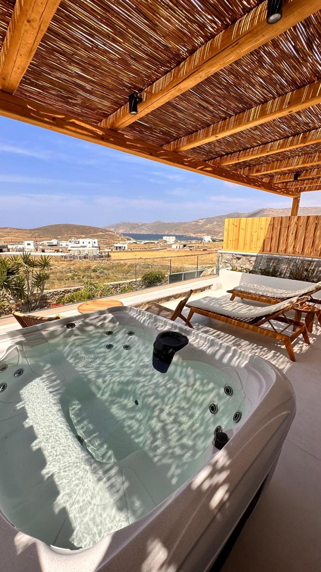 Bay Boutique Ftelia (Mykonos)