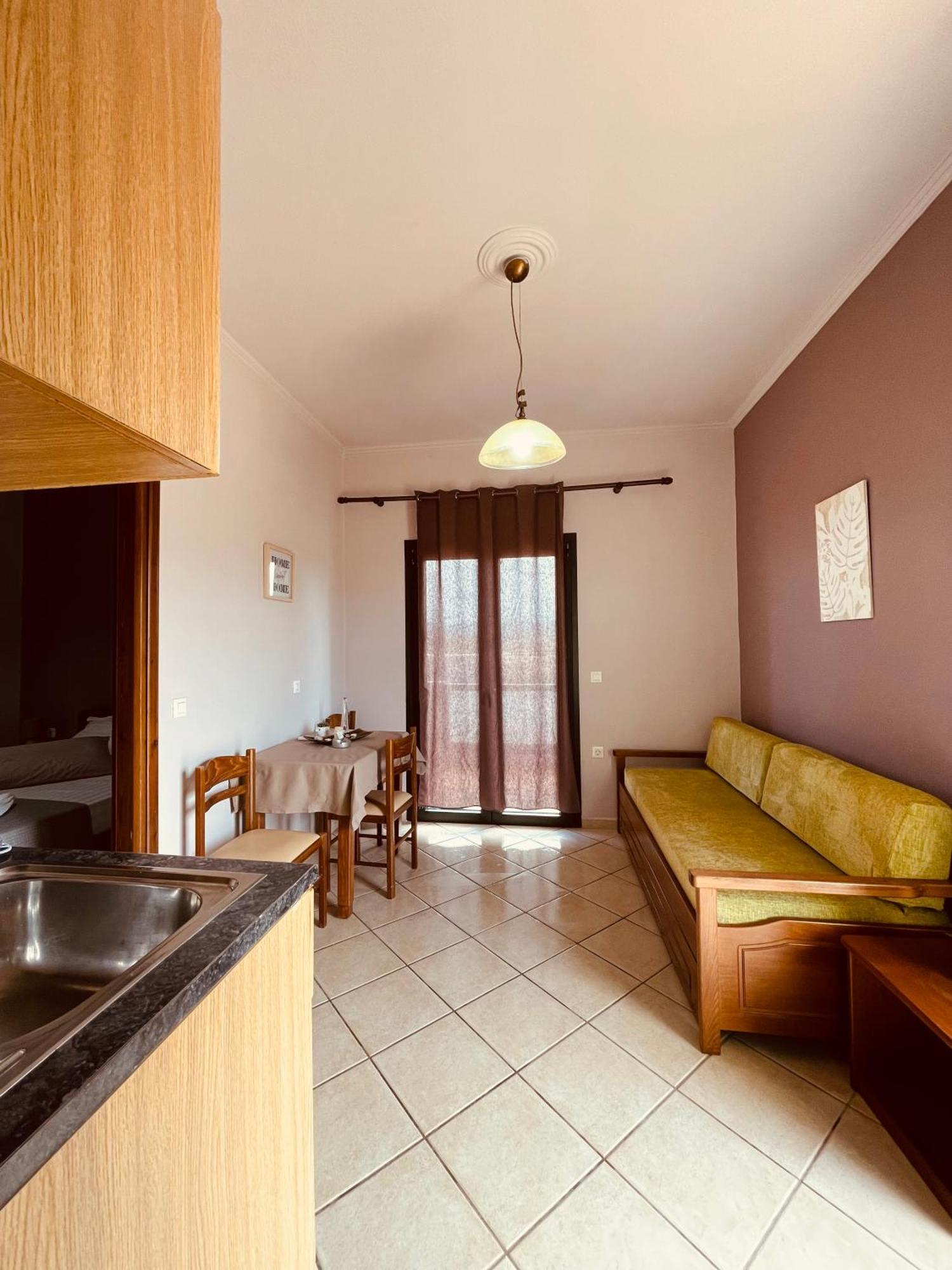Girogiali No3 *