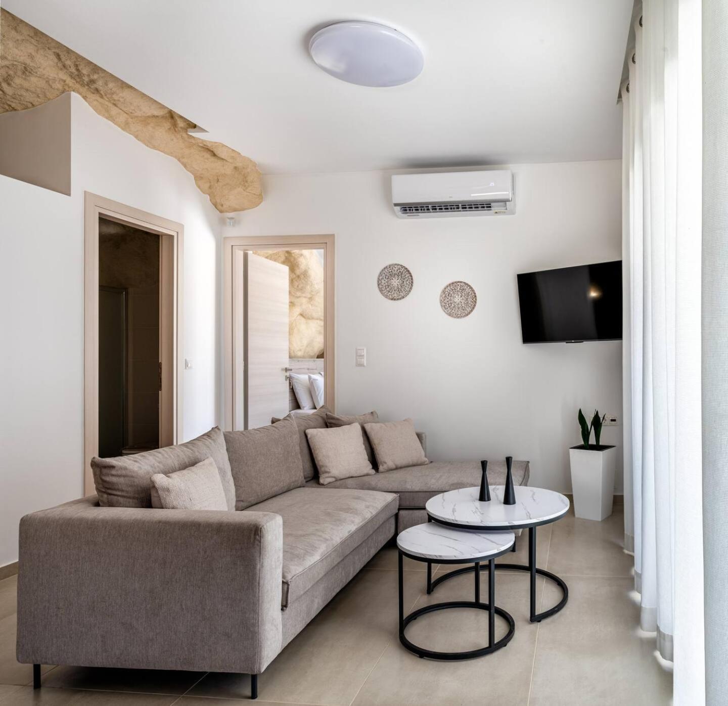 Theasis Luxury Cave House, With Sea & Cave View Matala (Crete)