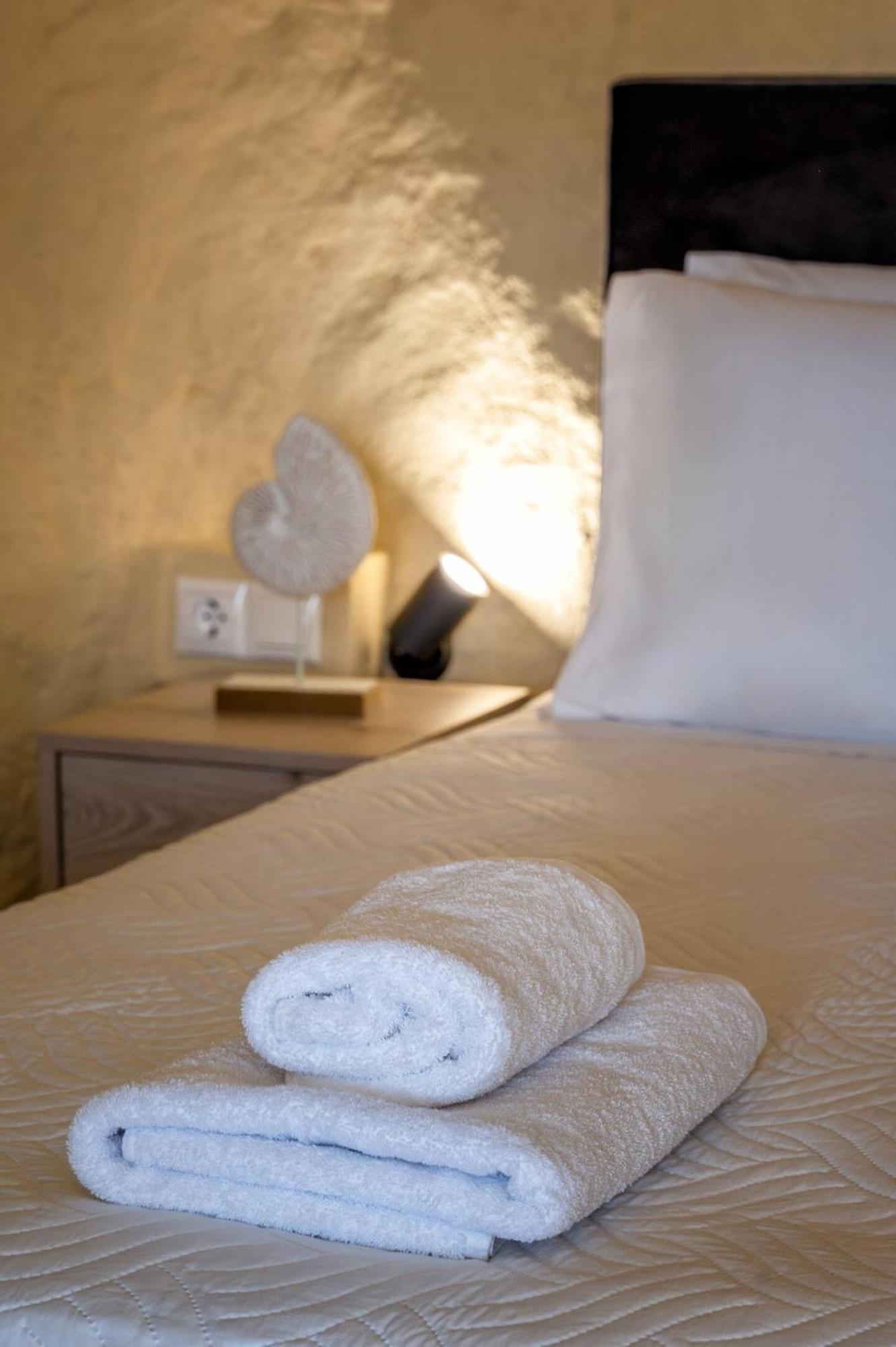 Theasis Luxury Cave House, With Sea & Cave View Villa