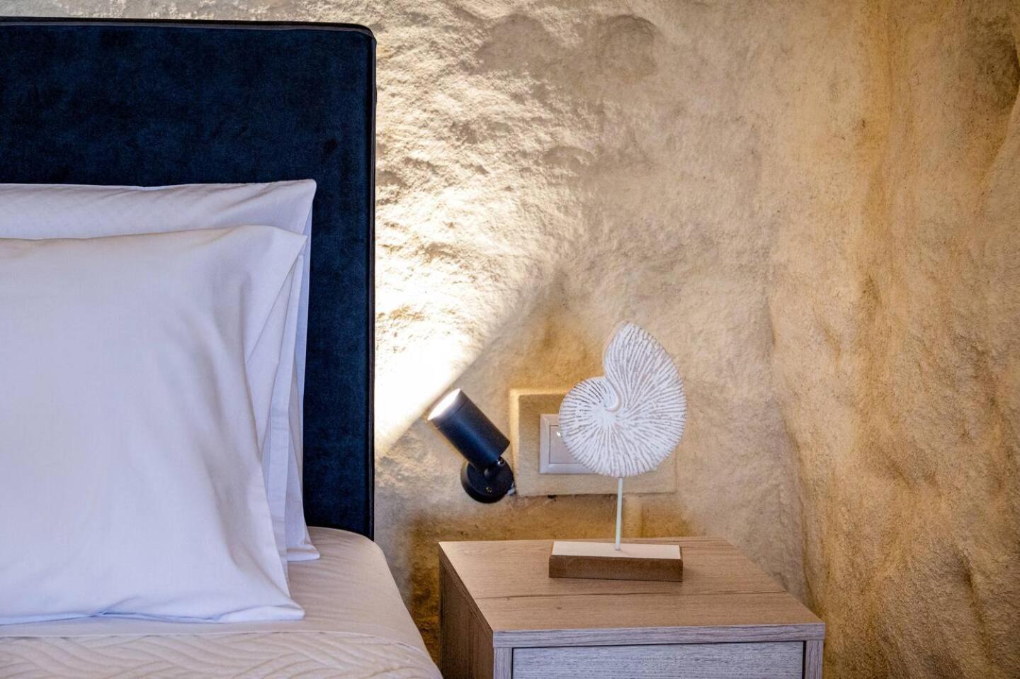 Villa Theasis Luxury Cave House, With Sea & Cave View