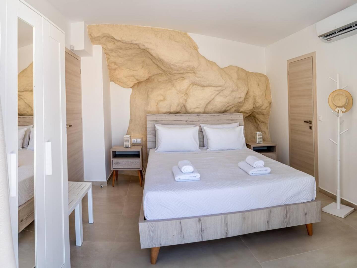 Theasis Luxury Cave House, With Sea & Cave View