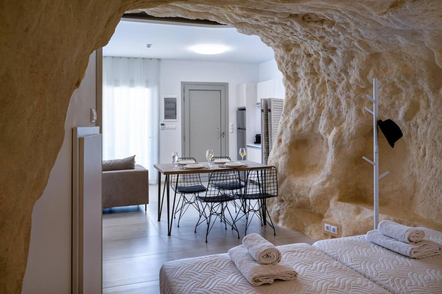 Theasis Luxury Cave House, With Sea & Cave View Matala (Crete)