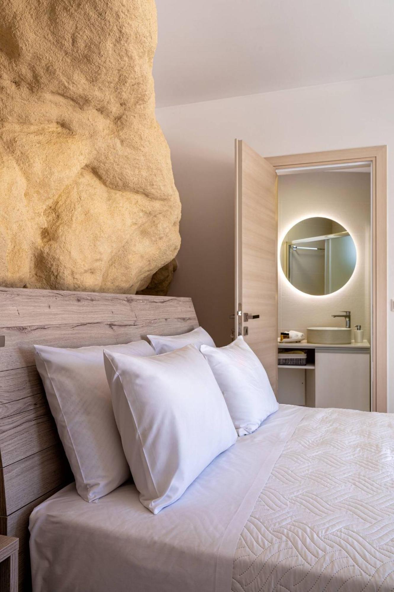 Theasis Luxury Cave House, With Sea & Cave View Villa