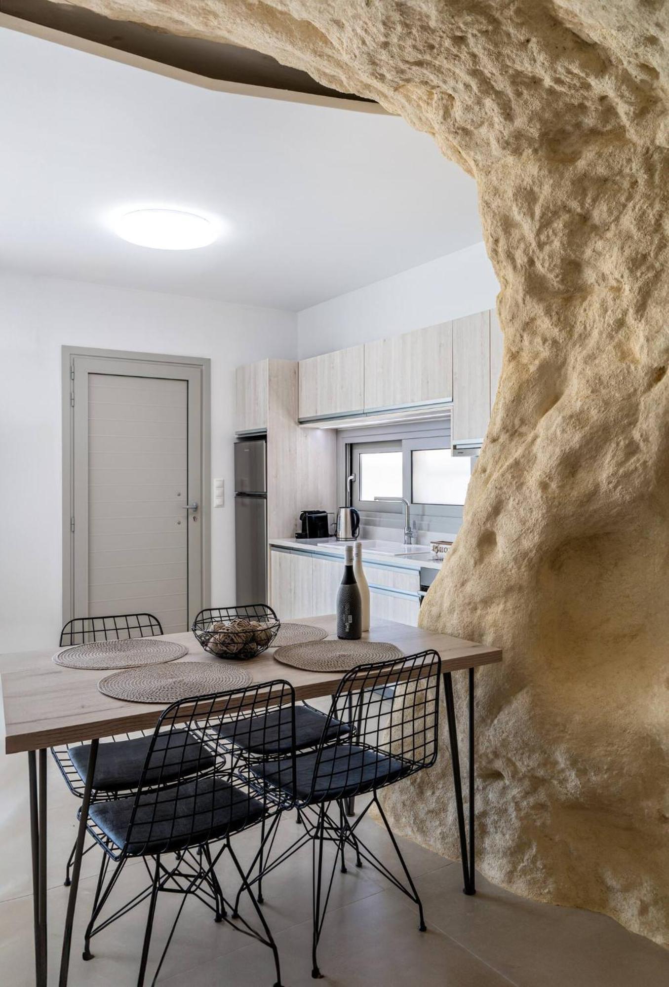 Villa Theasis Luxury Cave House, With Sea & Cave View