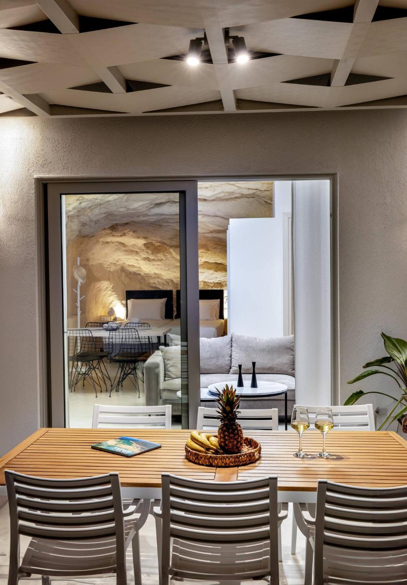 Theasis Luxury Cave House, With Sea & Cave View