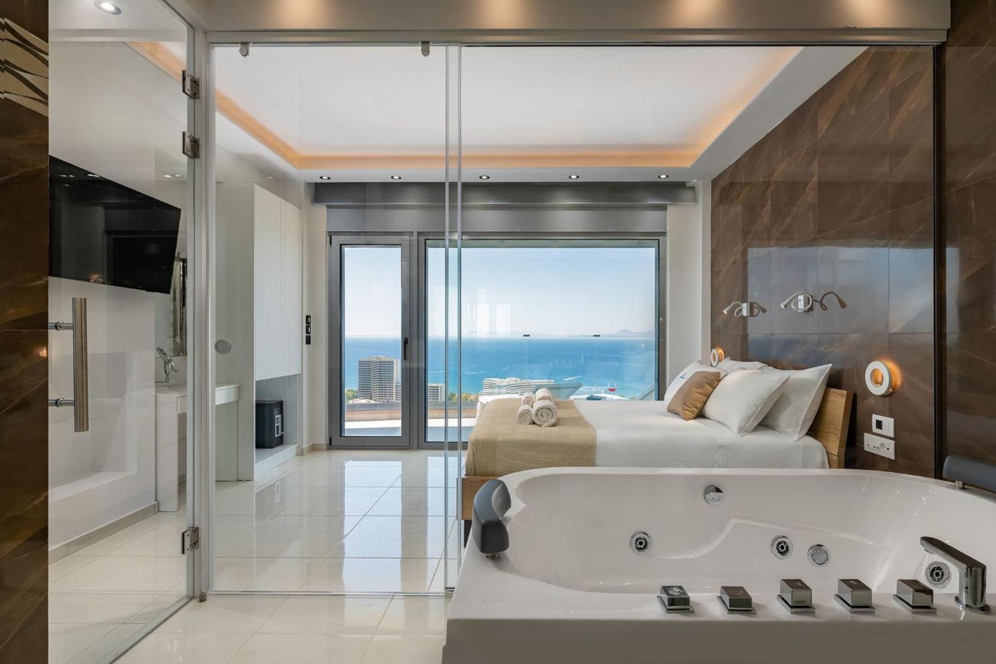 Rhodes Skyline Apartment