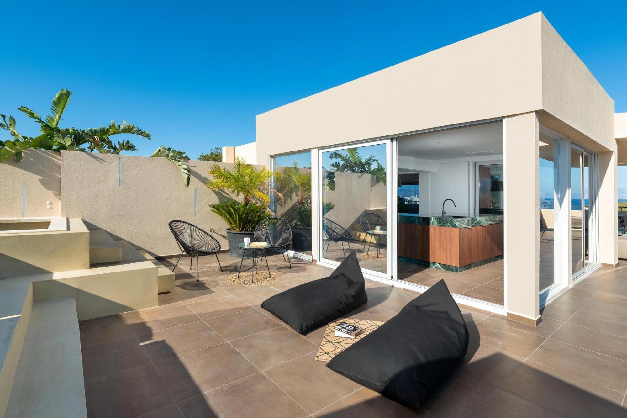Hamilton Elite Penthouse * Rhodes City
