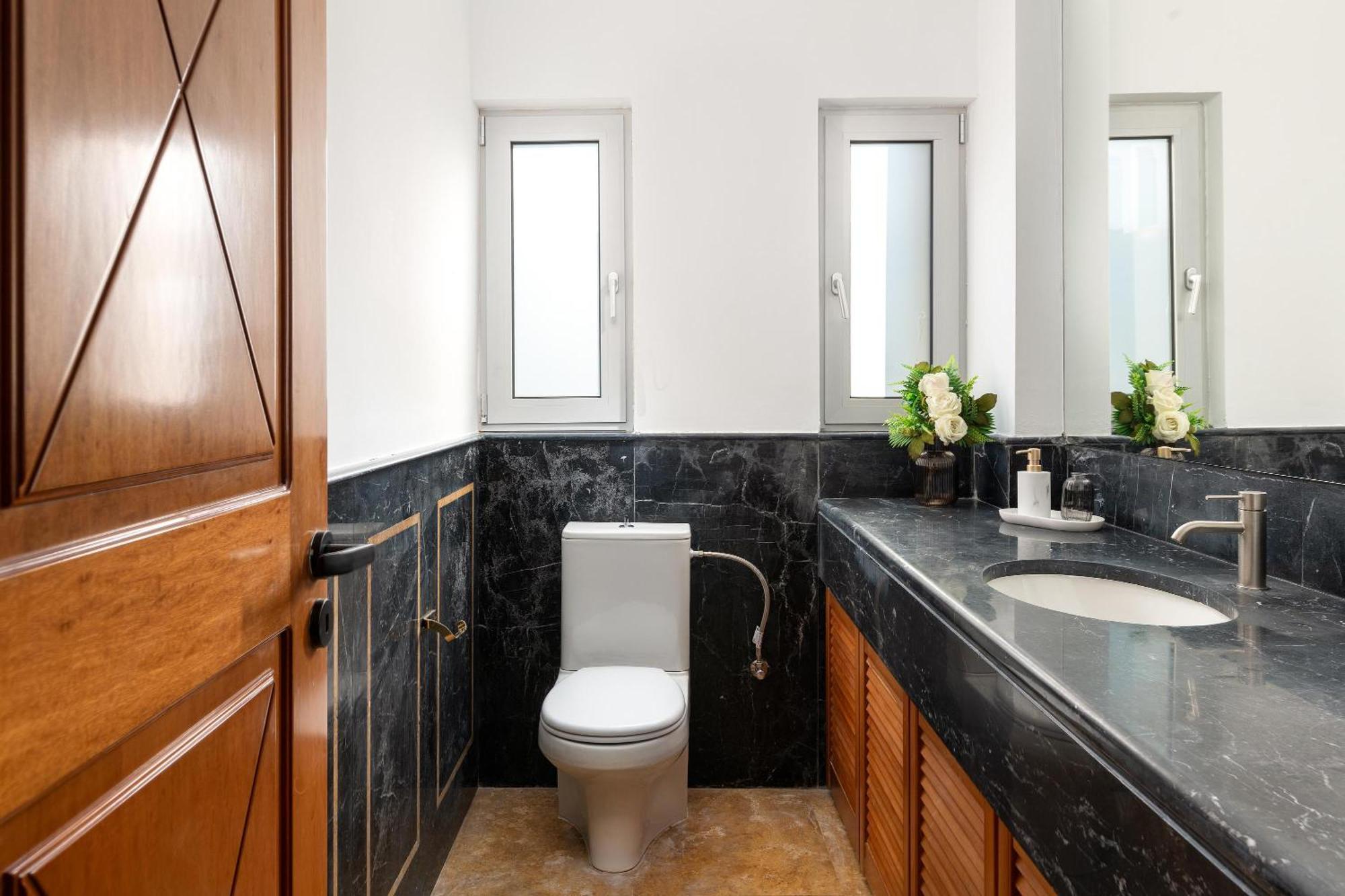 Hamilton Elite Penthouse Apartment