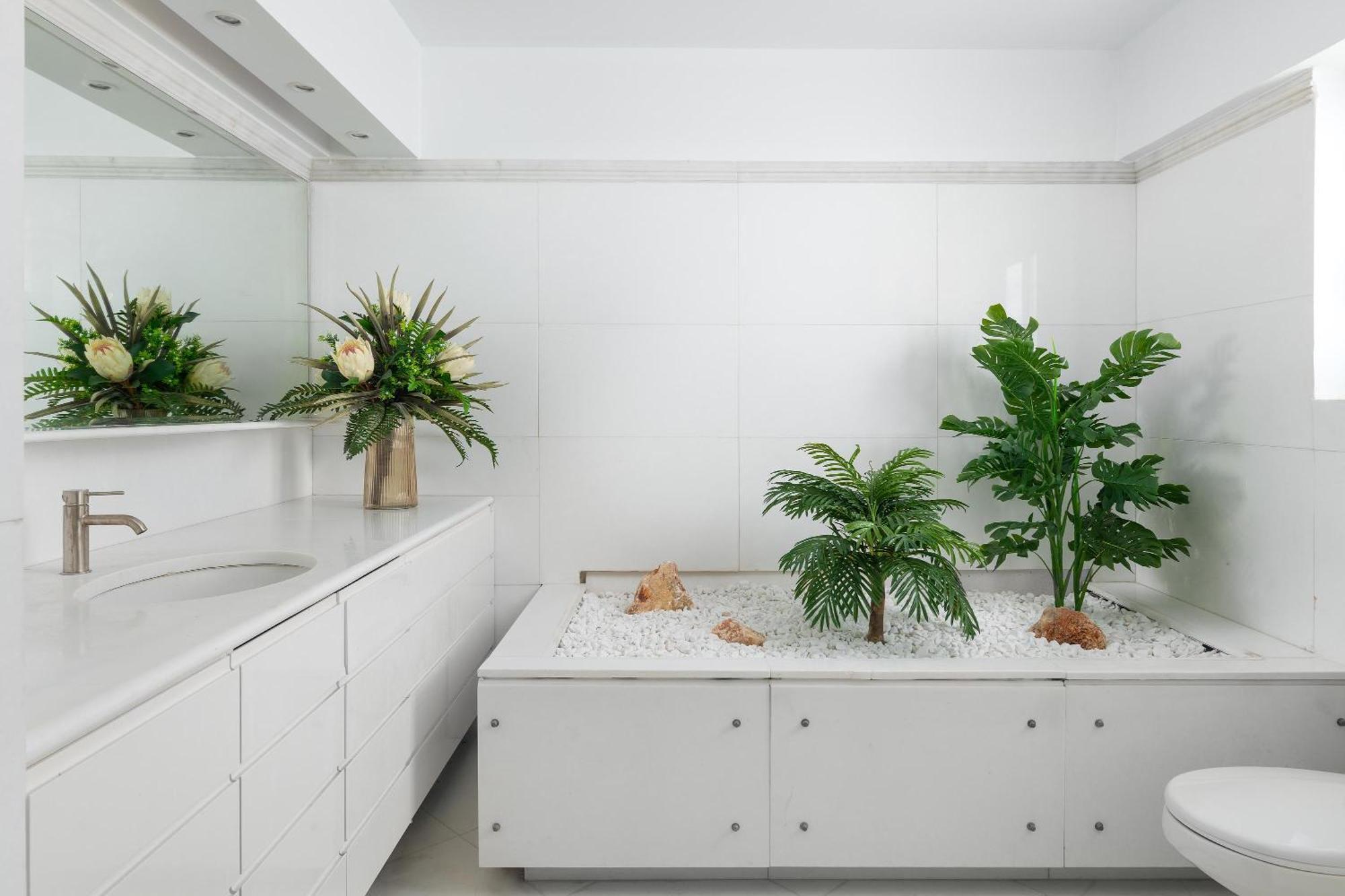Hamilton Elite Penthouse Apartment *