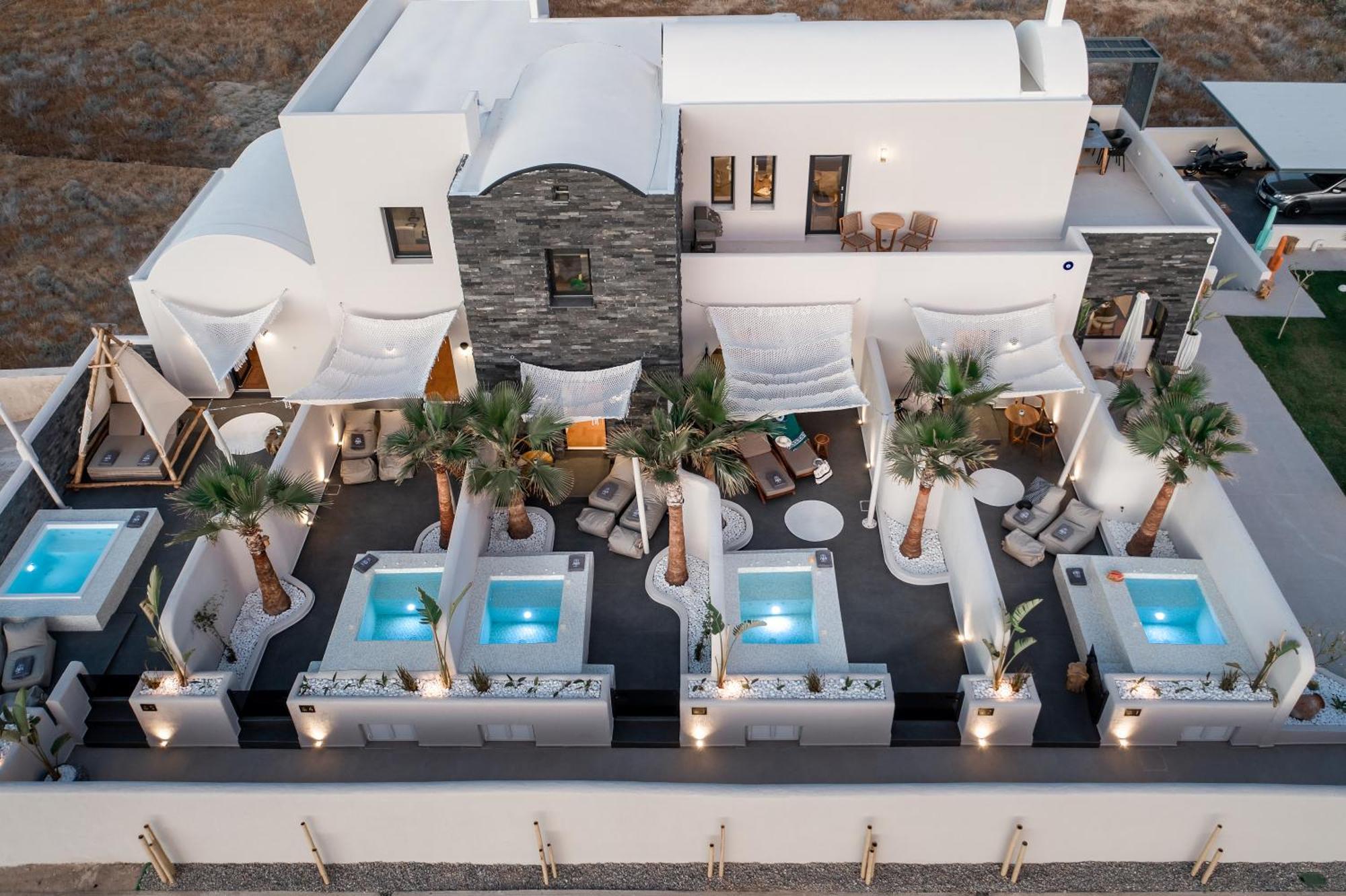 Aja Retreat Luxury Lodge Kamari (Santorini)
