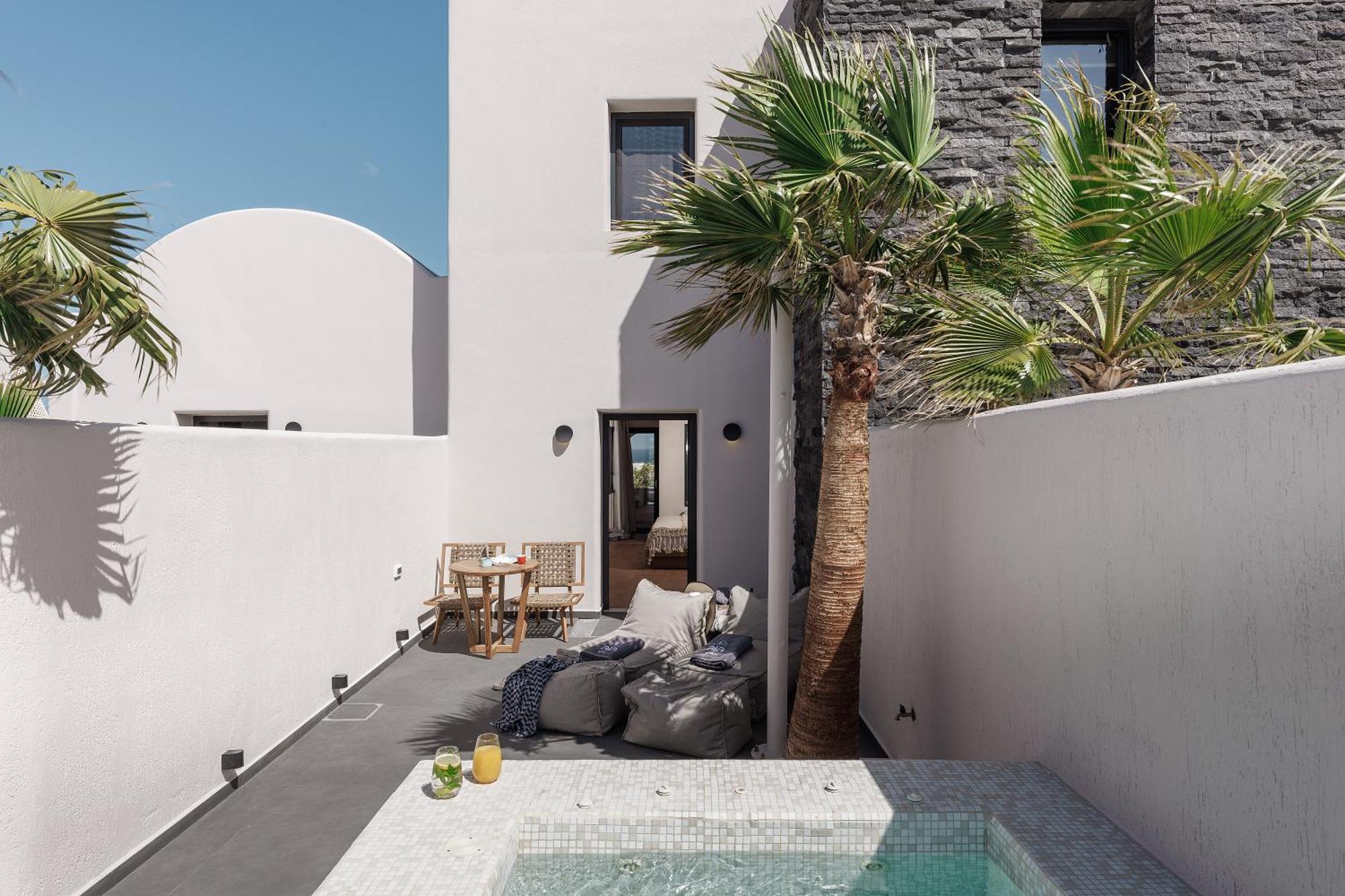 Aja Retreat Luxury Lodge Kamari (Santorini)
