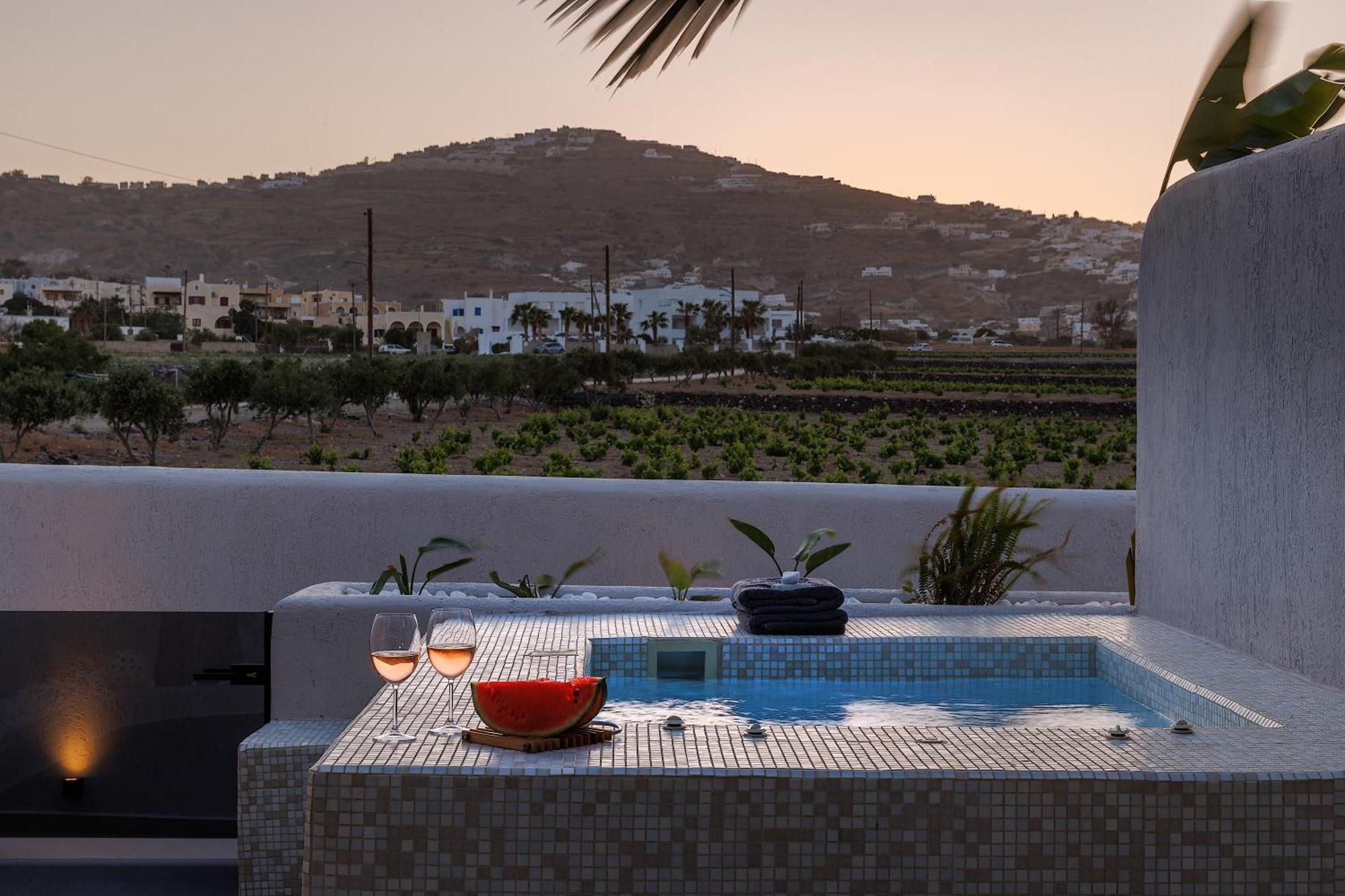 Aja Retreat Luxury * Kamari (Santorini)
