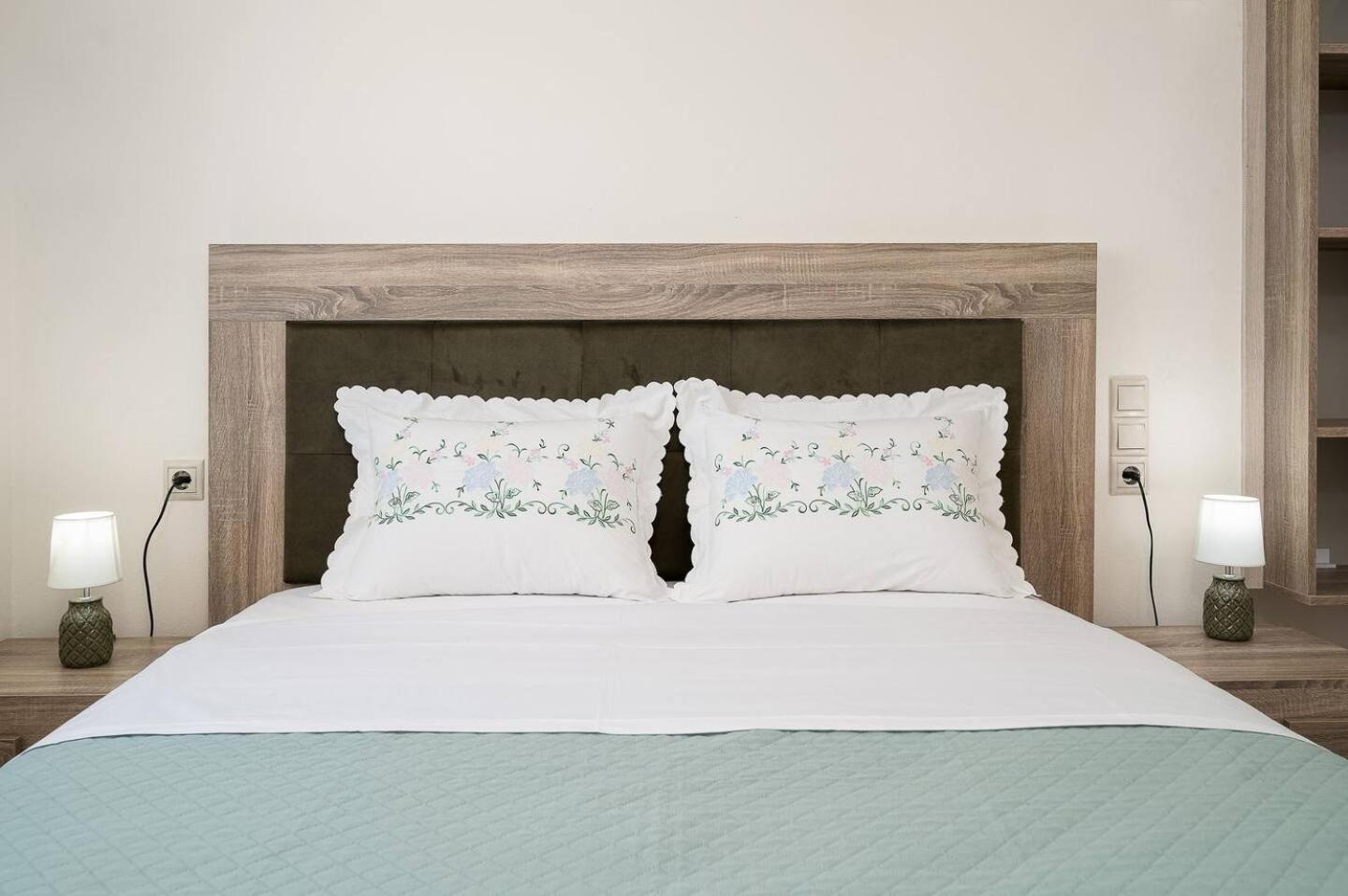 Artemis Seaside House, With Sea View * Kalamaki (Heraklion)
