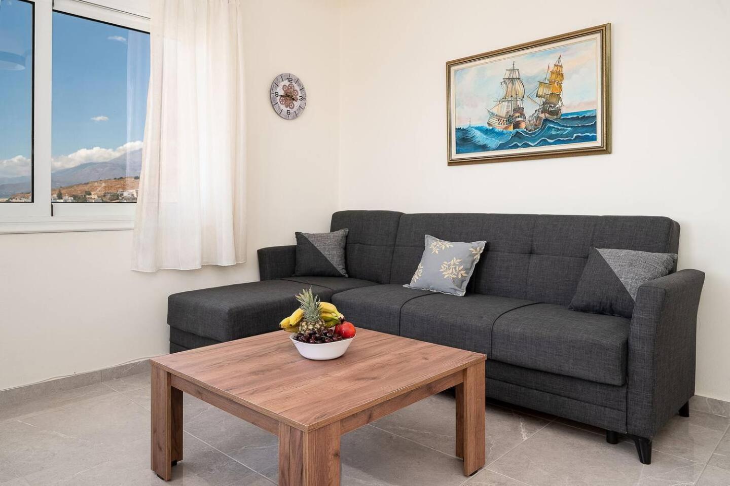 Artemis Seaside House, With Sea View Kalamaki (Heraklion)
