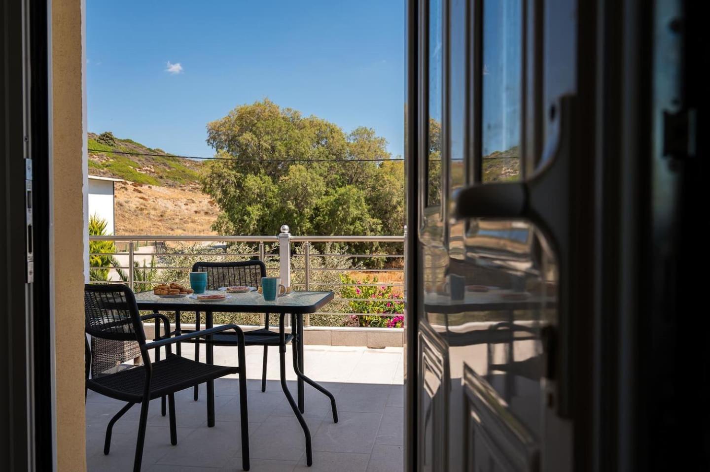 Artemis Seaside House, With Sea View Apartment