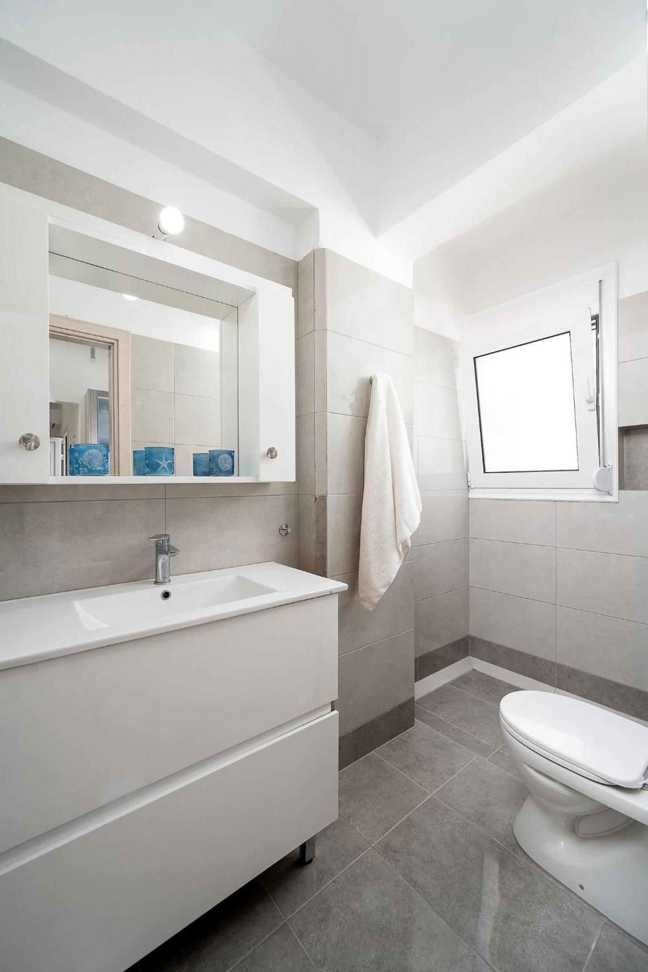 Artemis Seaside House, With Sea View Apartment